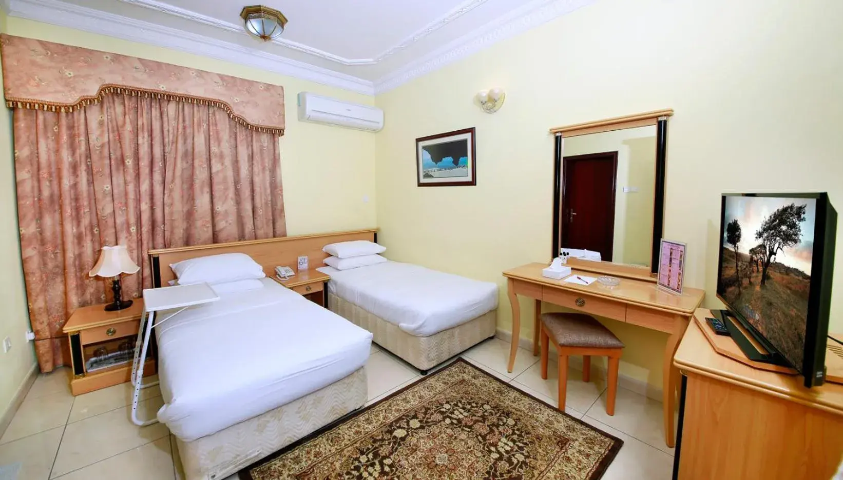 Twin Room in Muscat International Hotel Twin Room in Muscat International Hotel