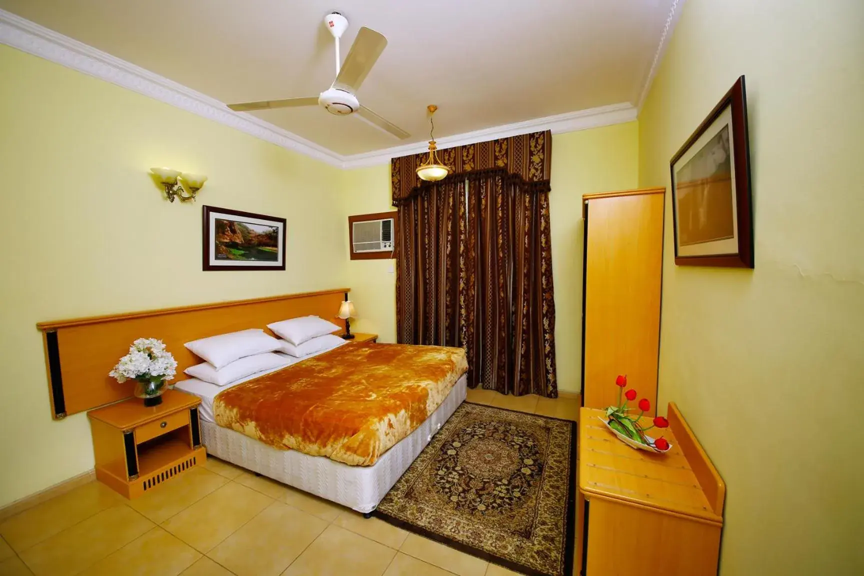 Bed in Muscat International Hotel Bed in Muscat International Hotel