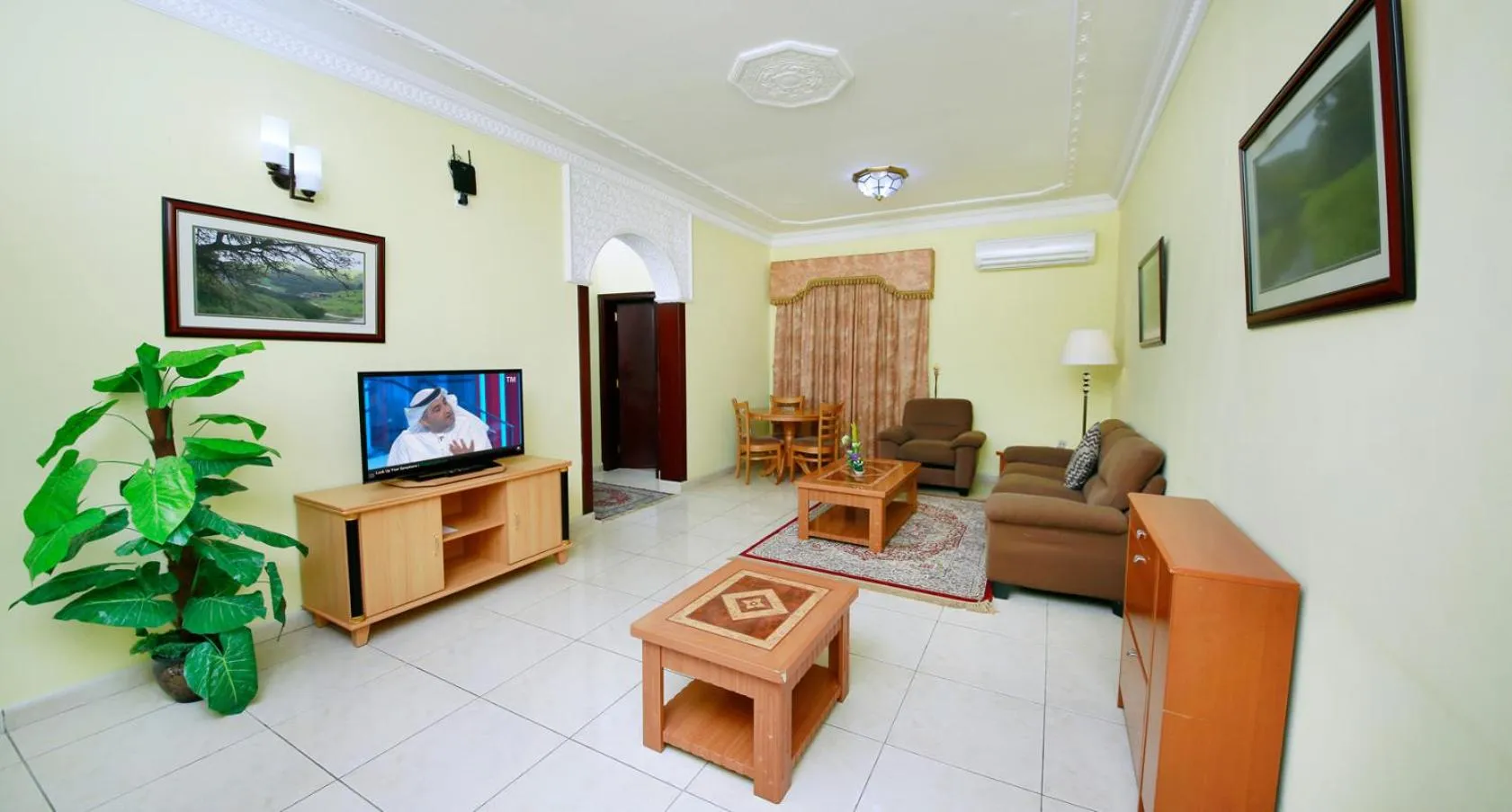 Living room in Muscat International Hotel