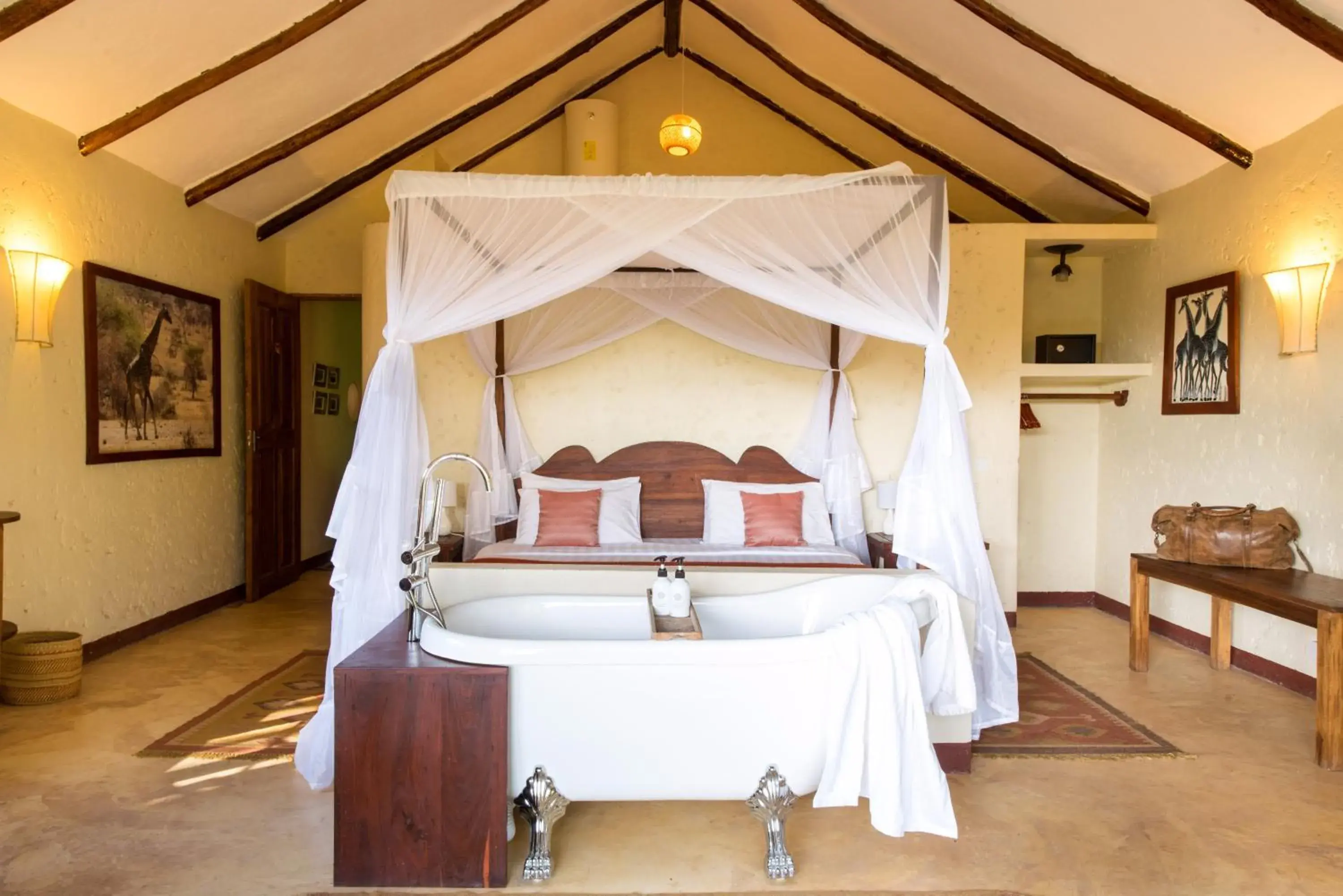 Bed in Kili Villa Kilimanjaro Luxury Retreat Bed in Kili Villa Kilimanjaro Luxury Retreat