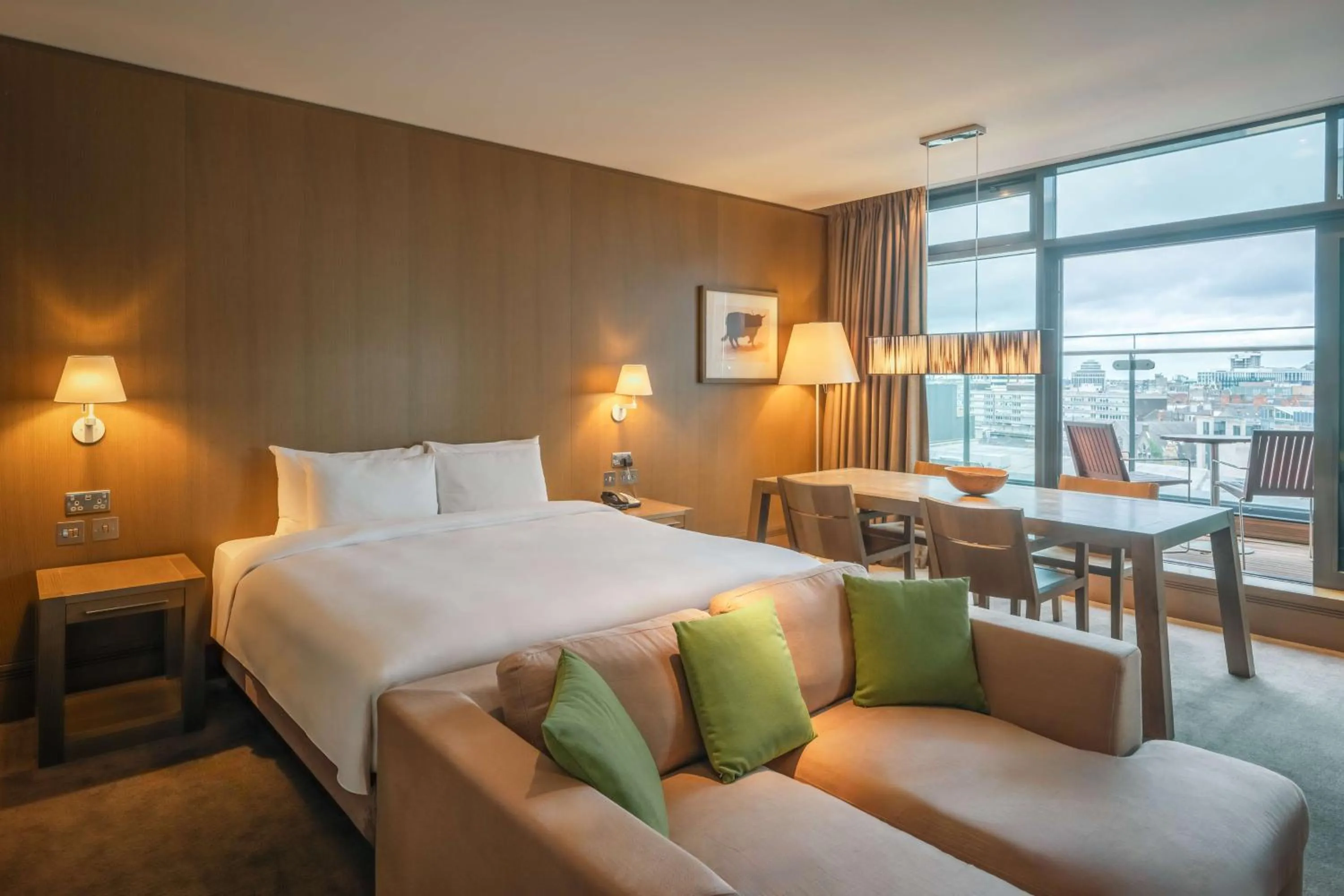 Photo of the whole room, Bed in Radisson Blu Royal Hotel Dublin