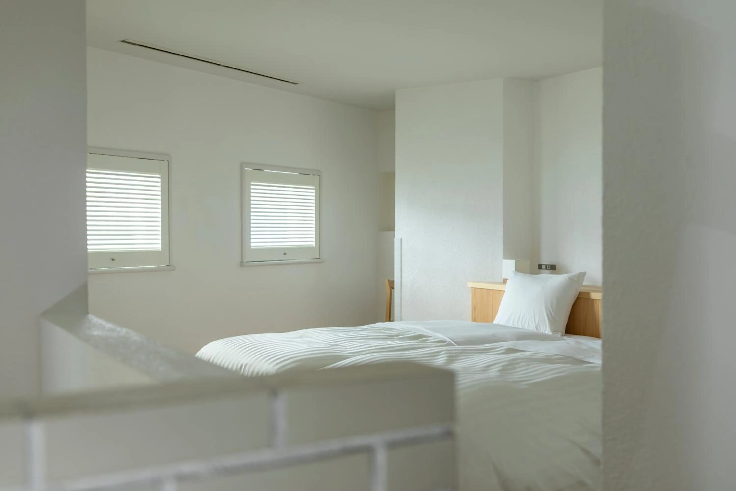 Photo of the whole room, Bed in Sensui