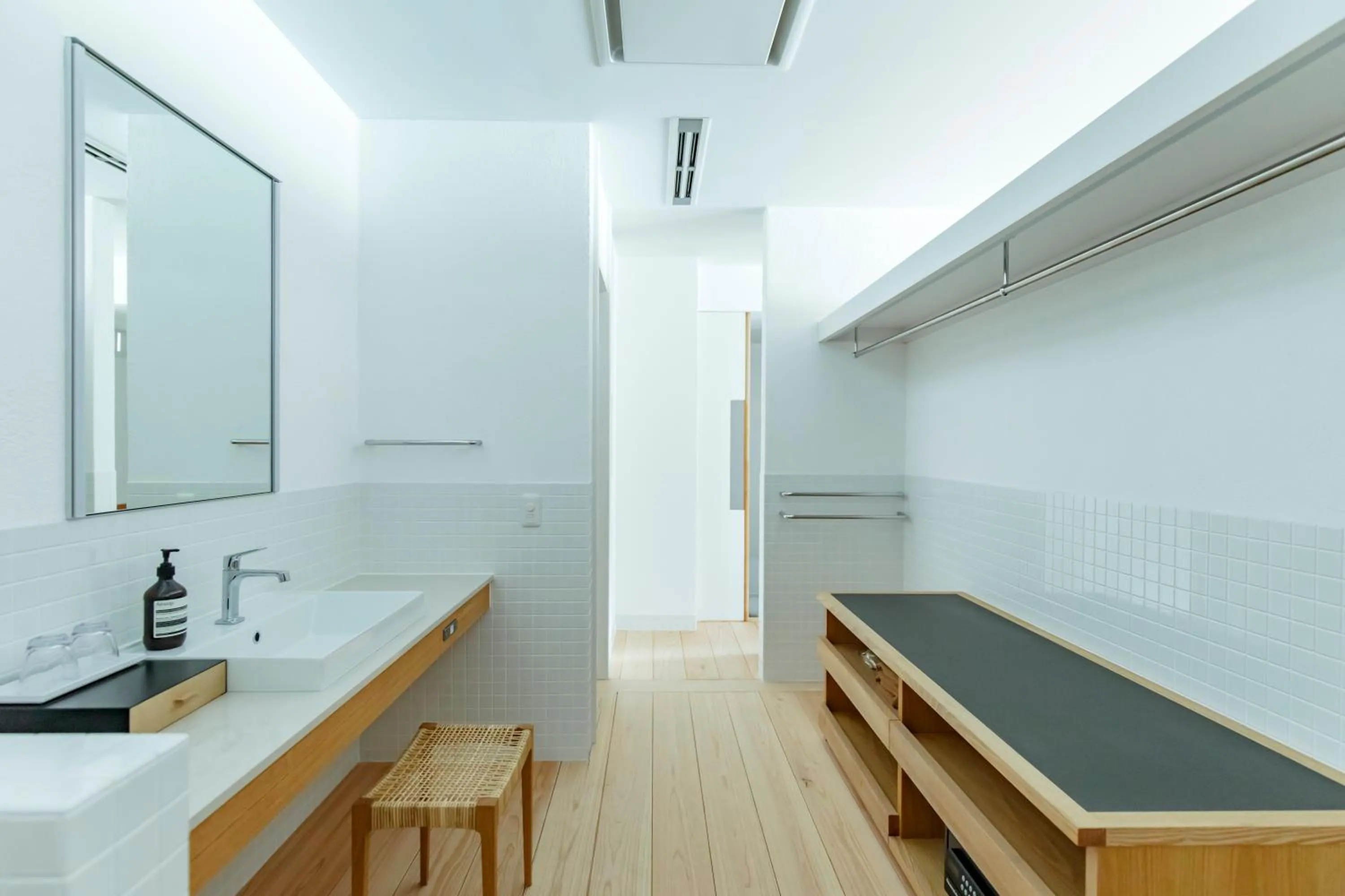 Photo of the whole room in Sensui