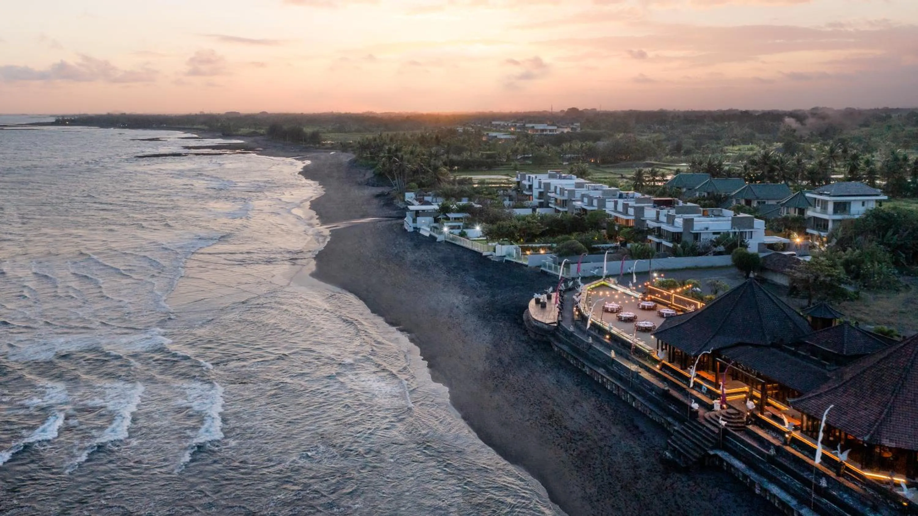 Beach in Desa Swan Villas & SPA, Keramas