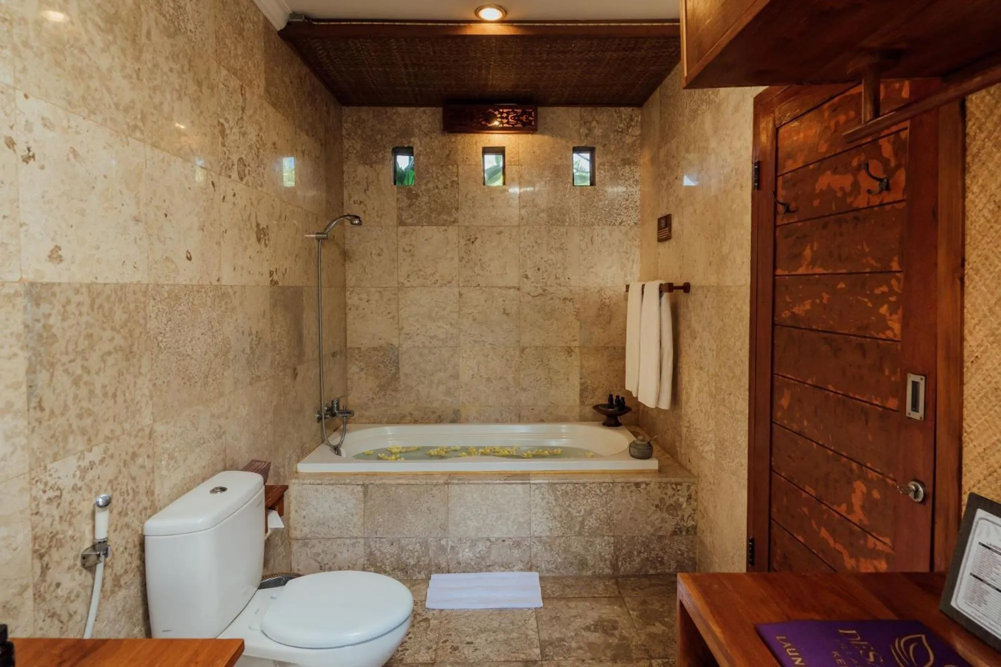 Bathroom in Desa Swan Villas & SPA, Keramas