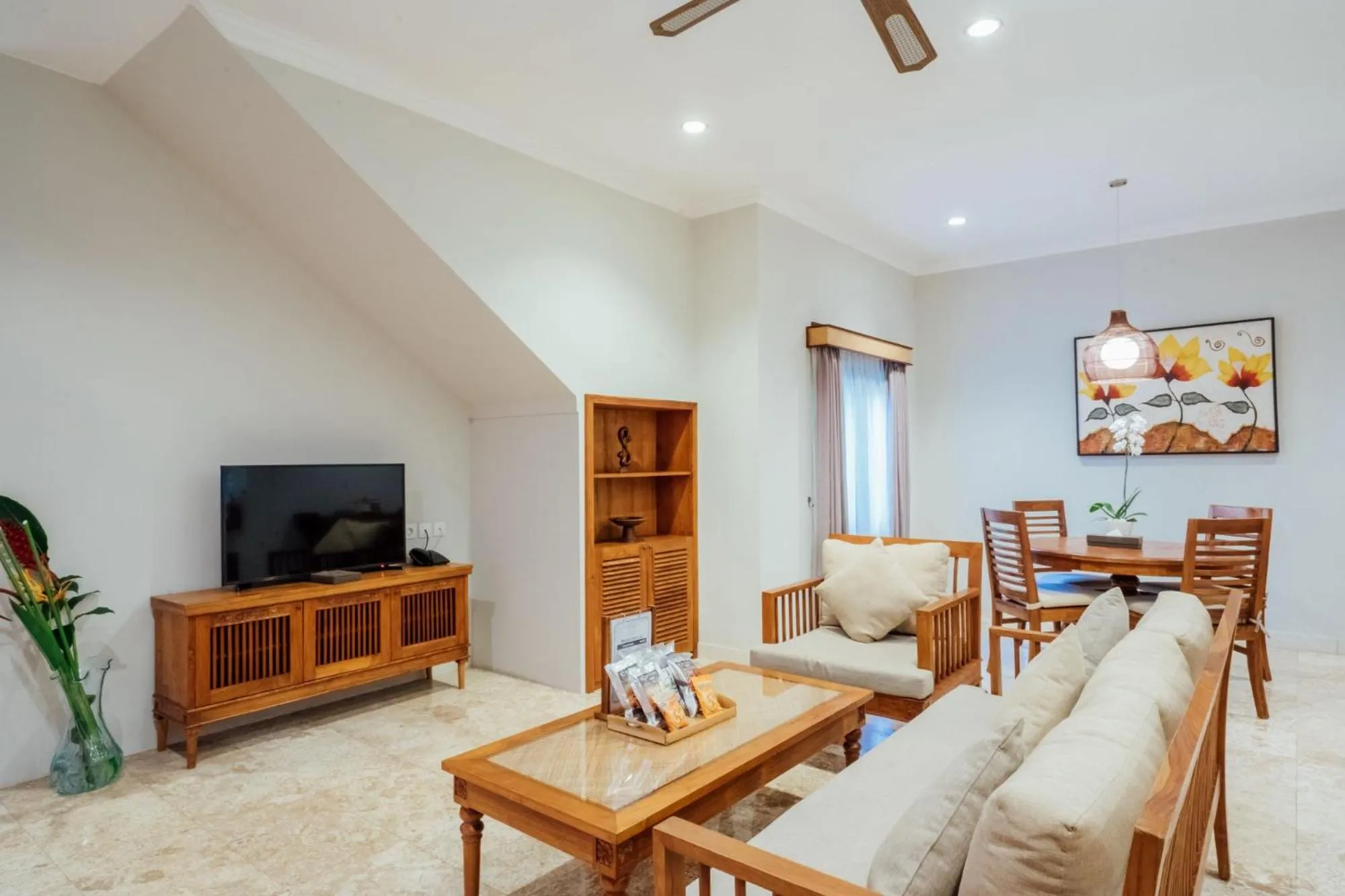 Living room in Desa Swan Villas & SPA, Keramas