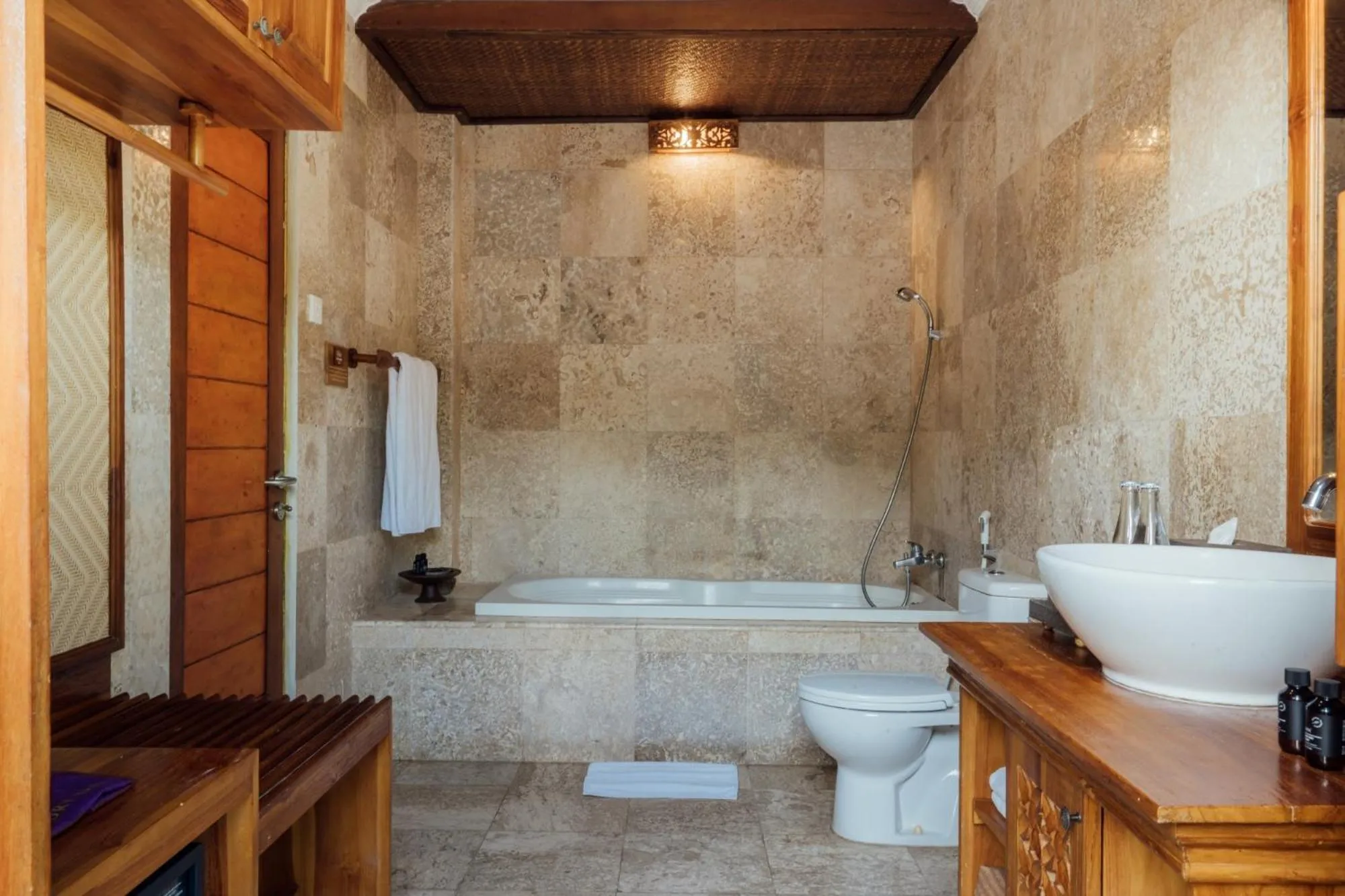 Bathroom in Desa Swan Villas & SPA, Keramas