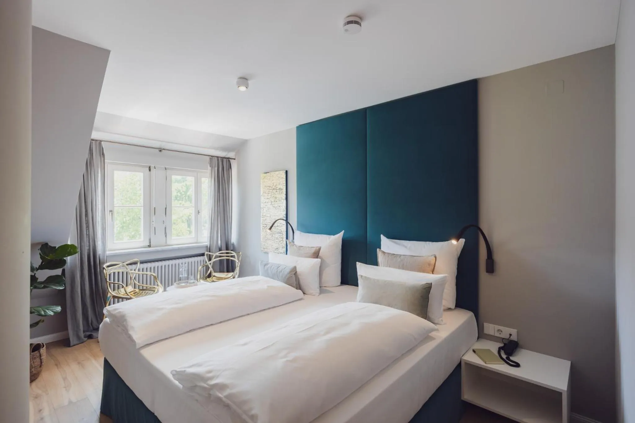 Bed in Hotel Caraleon