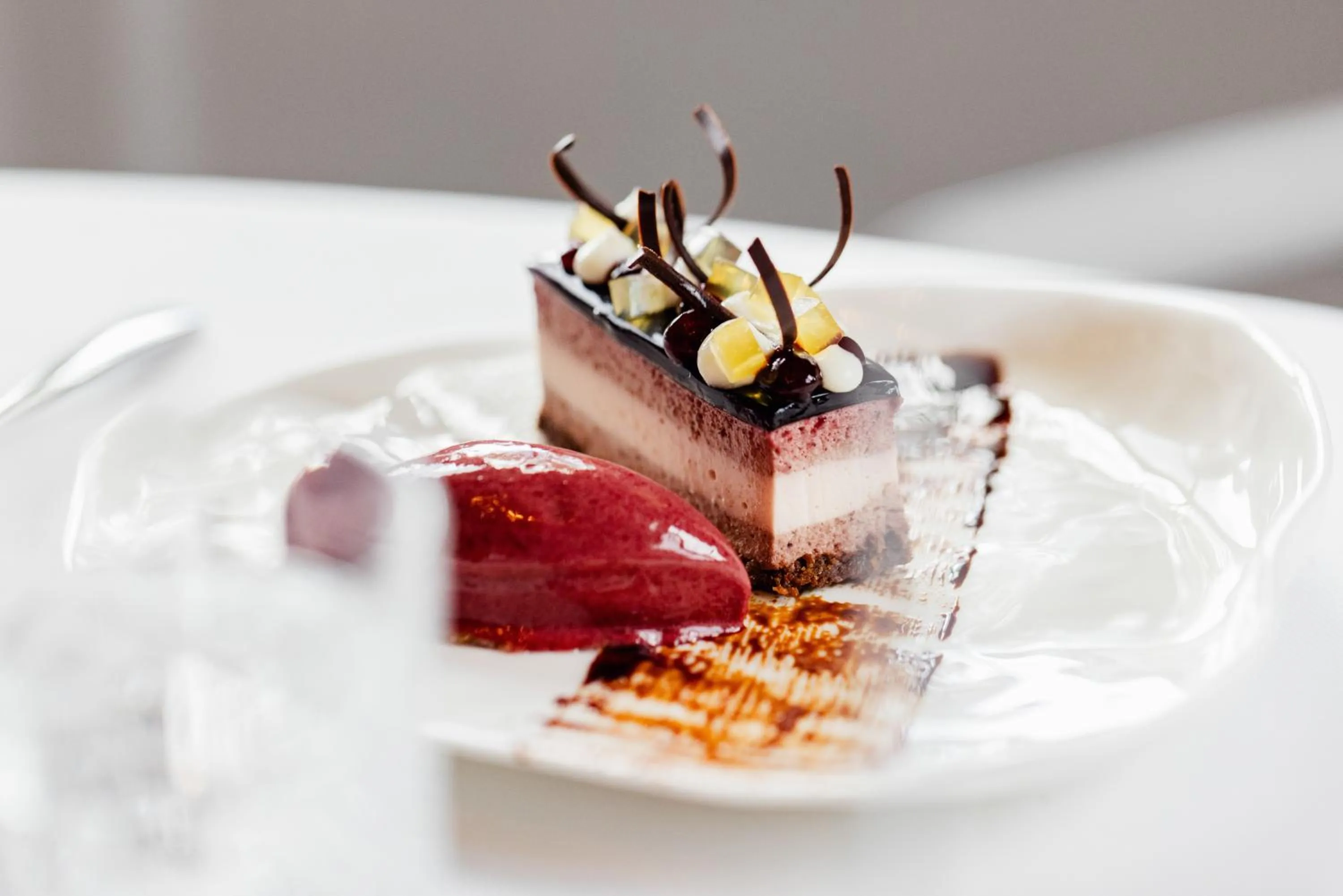 Restaurant/places to eat in Hotel Caraleon