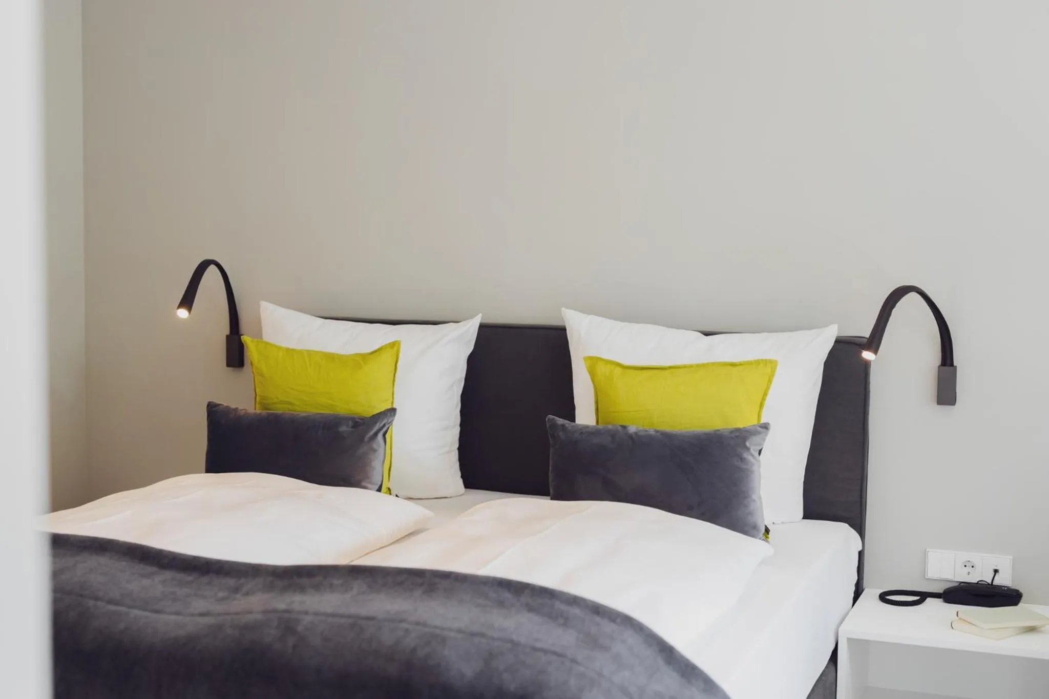 Bed in Hotel Caraleon