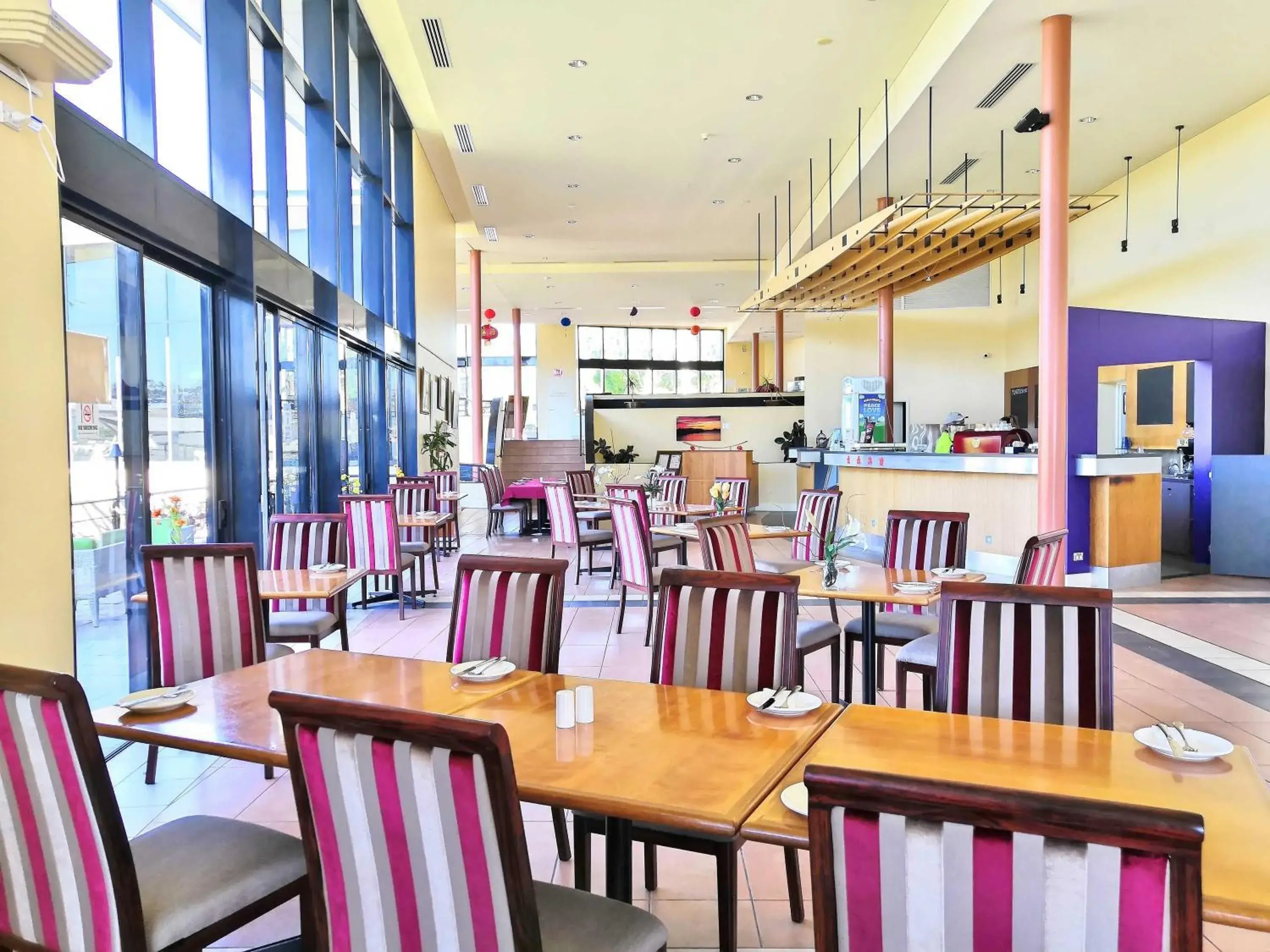 Lounge or bar in BreakFree Wirrina Cove Lounge or bar in BreakFree Wirrina Cove