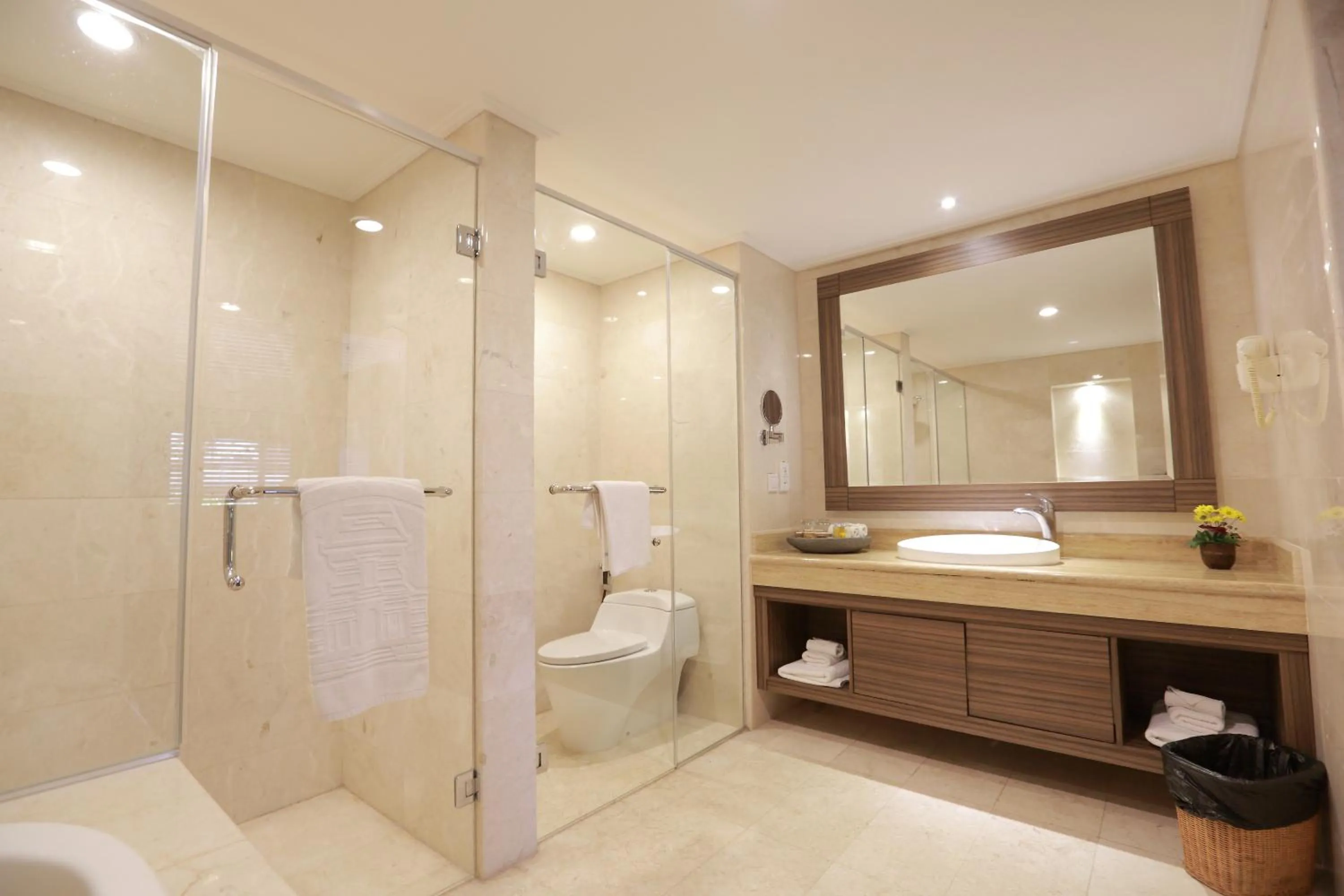 Bathroom in The Singhasari Resort Batu