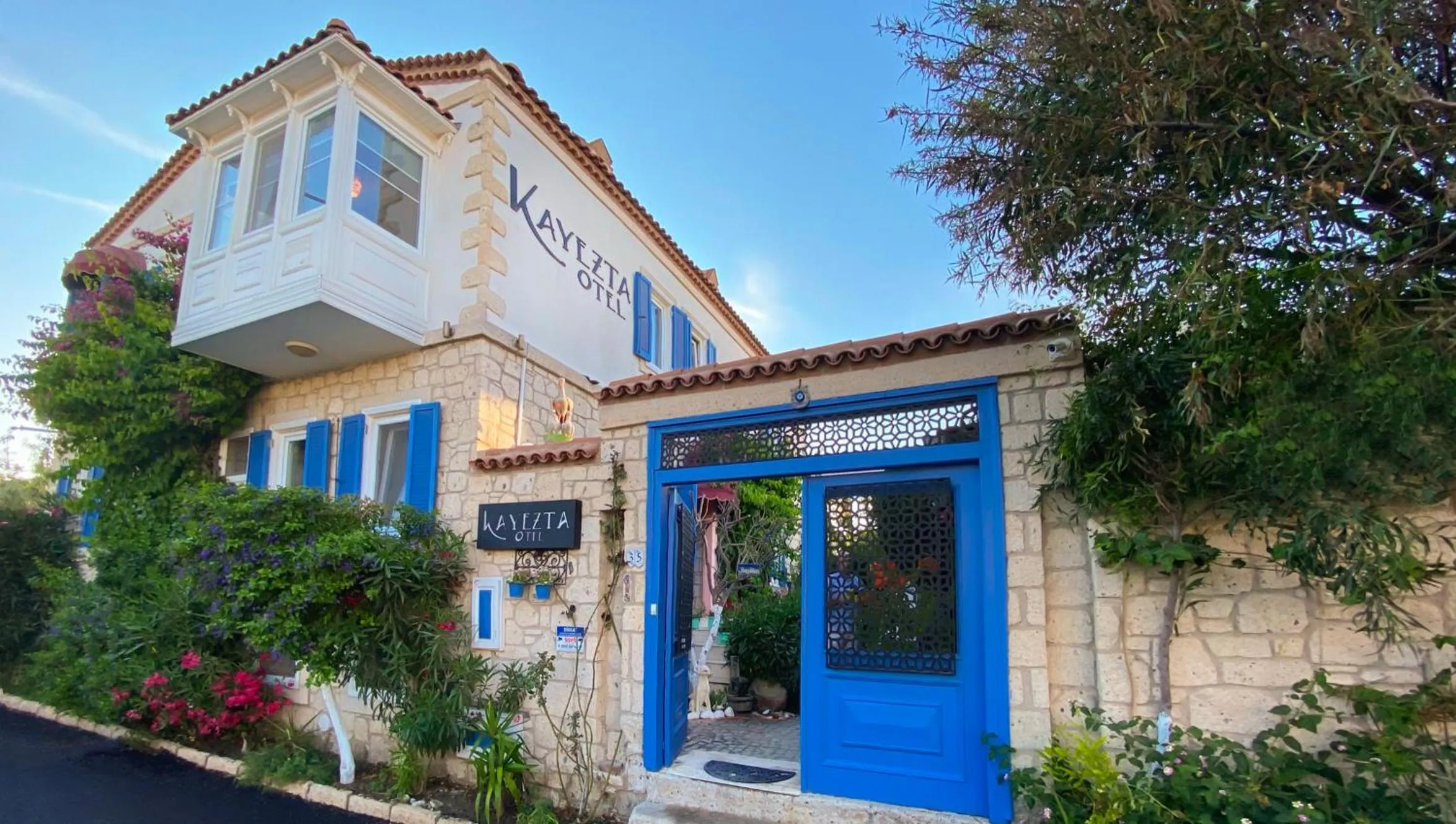 Property building in Alacati Kayezta Hotel