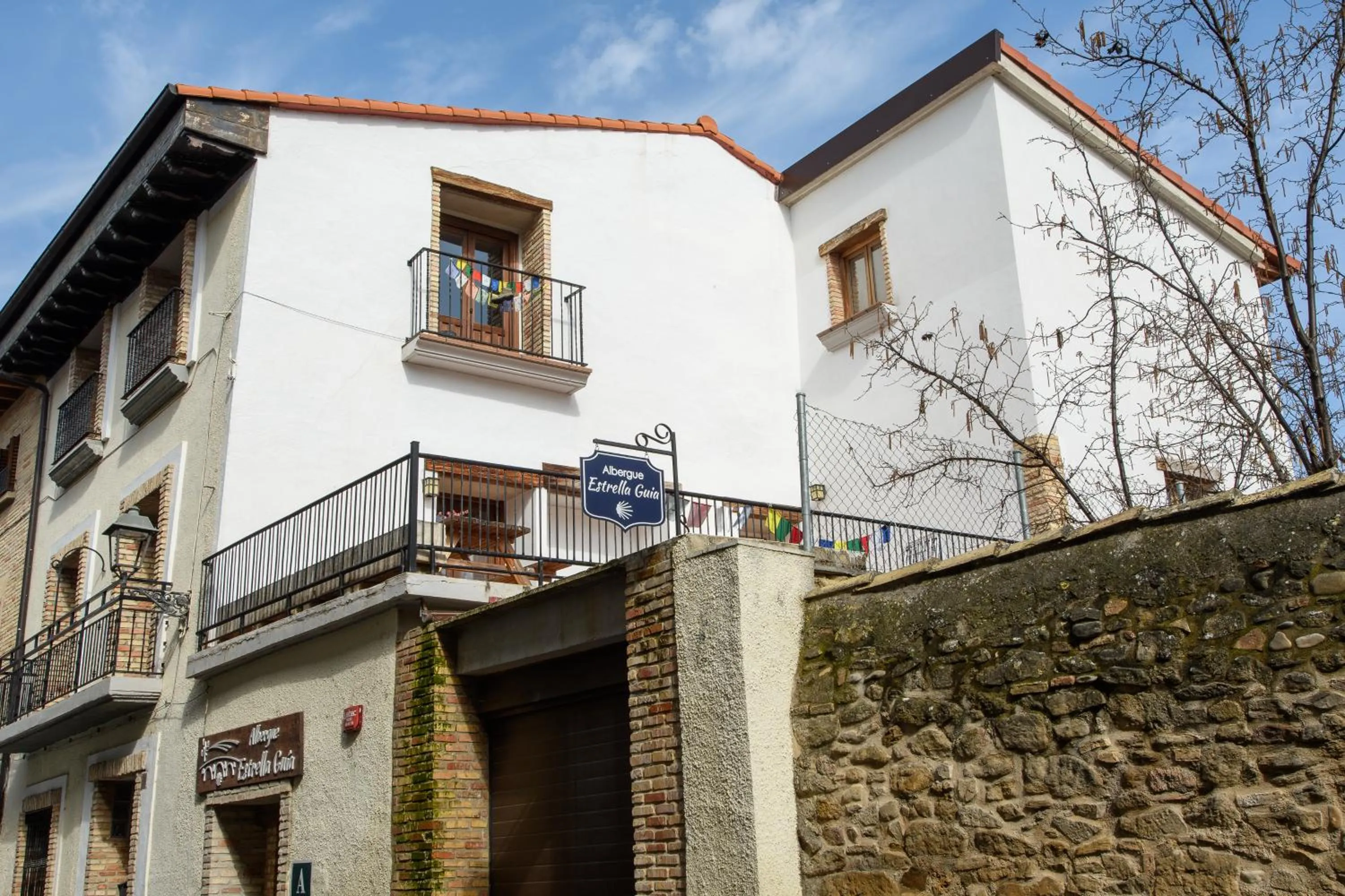 Property building in Albergue Estrella Guia
