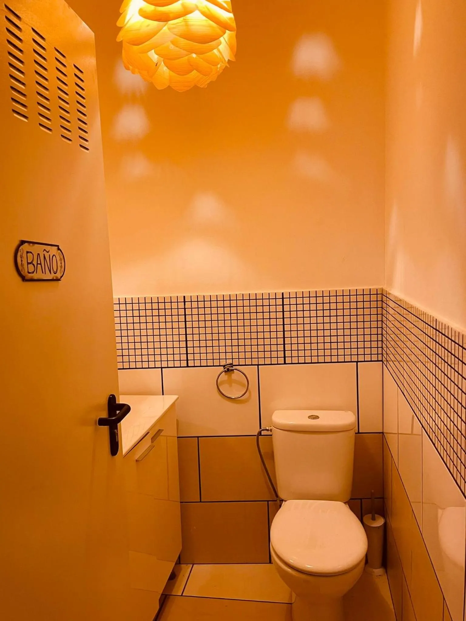 Bathroom in Albergue Estrella Guia Solo Peregrinos