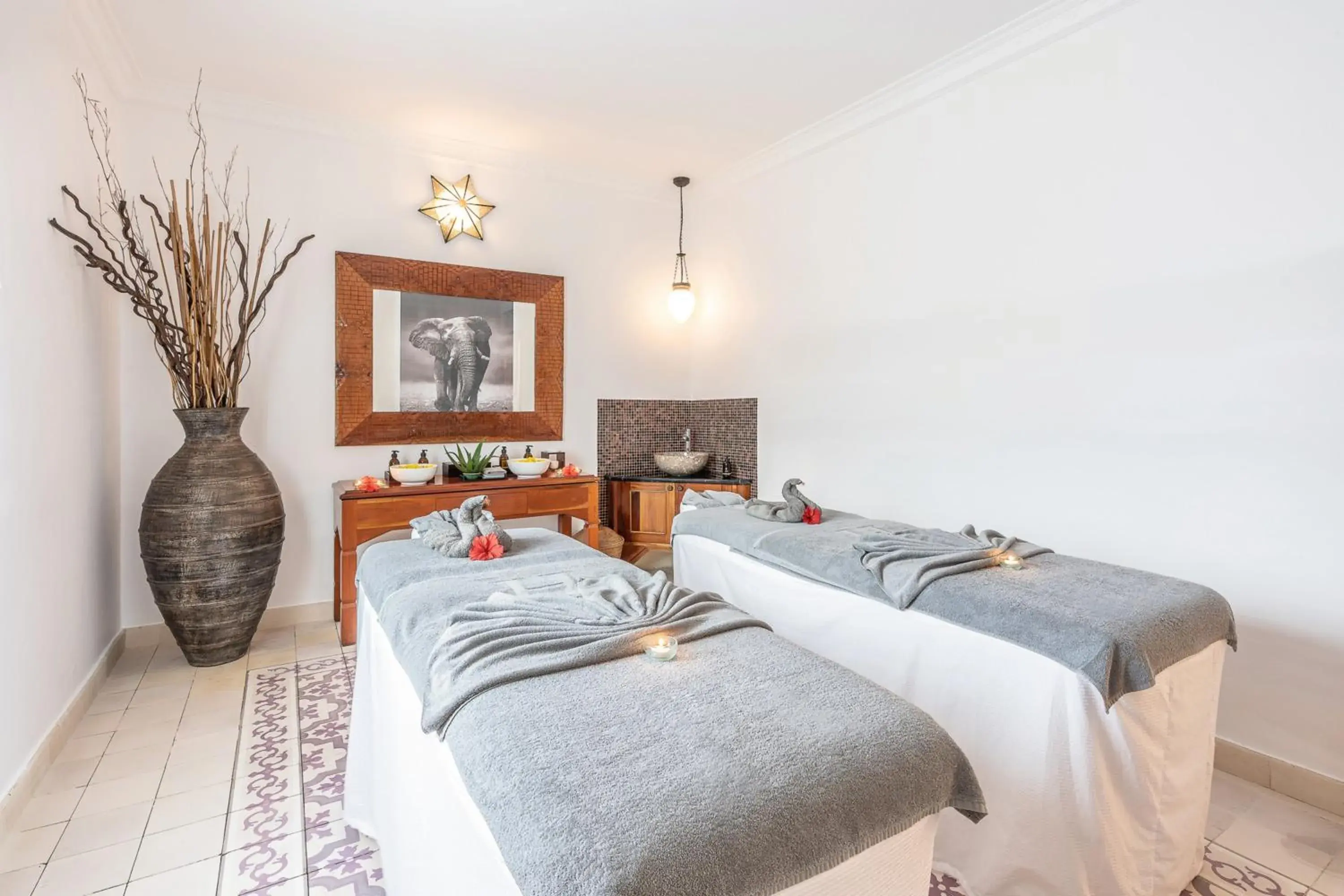 Spa and wellness centre/facilities, Bed in Riu Palace Zanzibar - All Inclusive Spa and wellness centre/facilities, Bed in Riu Palace Zanzibar - All Inclusive