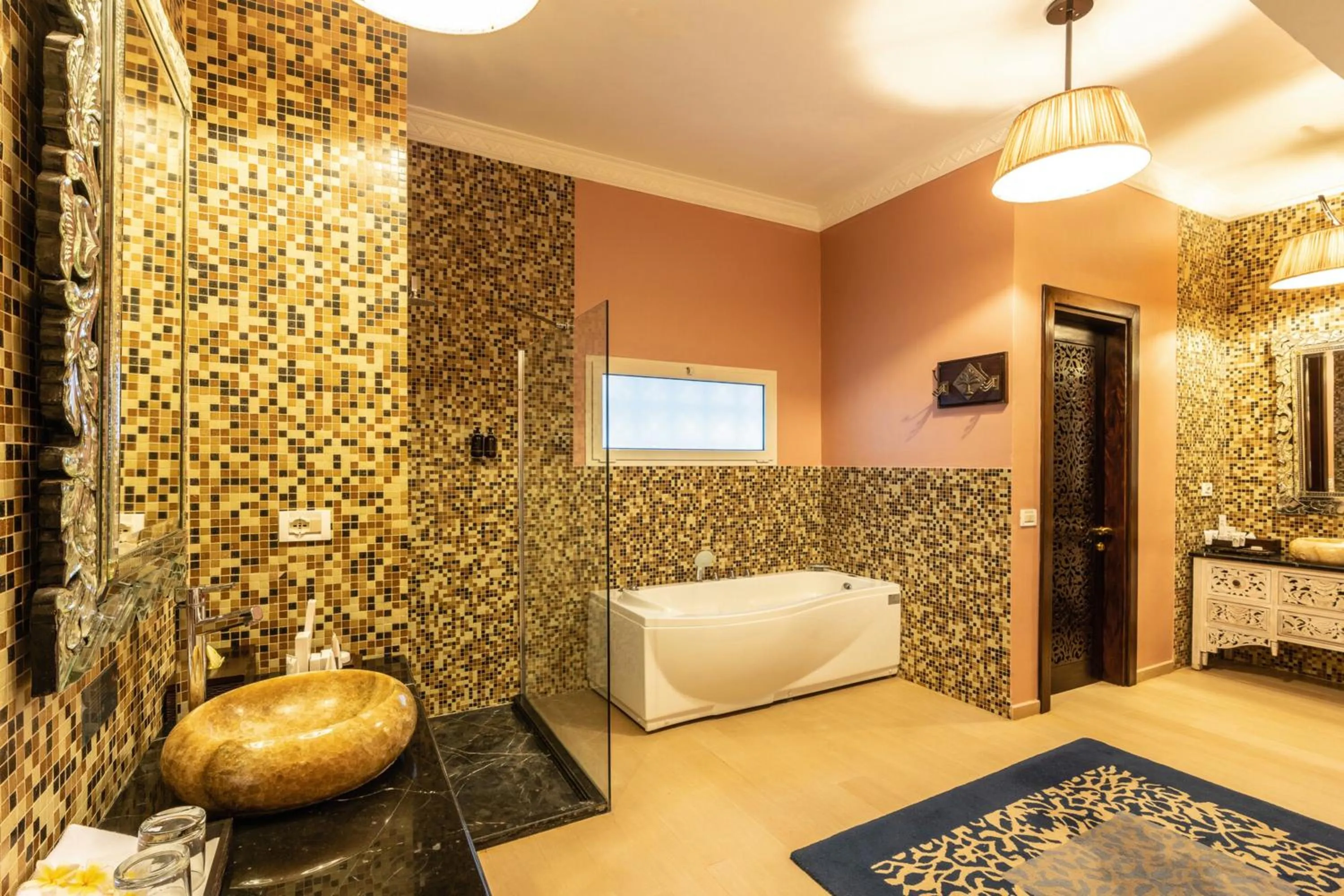 Bathroom, Bed in Riu Palace Zanzibar - All Inclusive