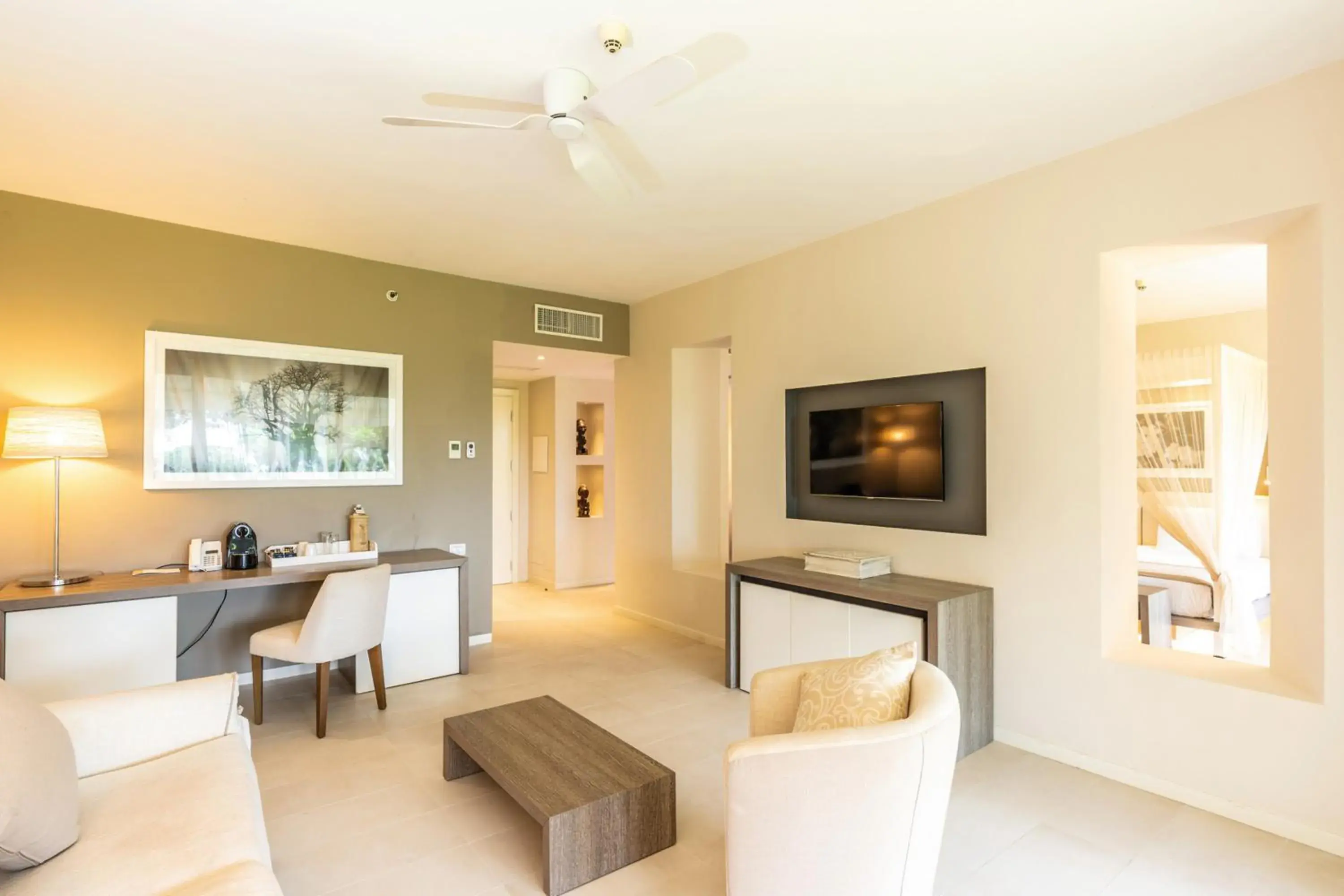 Living room in Riu Palace Zanzibar - All Inclusive Living room in Riu Palace Zanzibar - All Inclusive