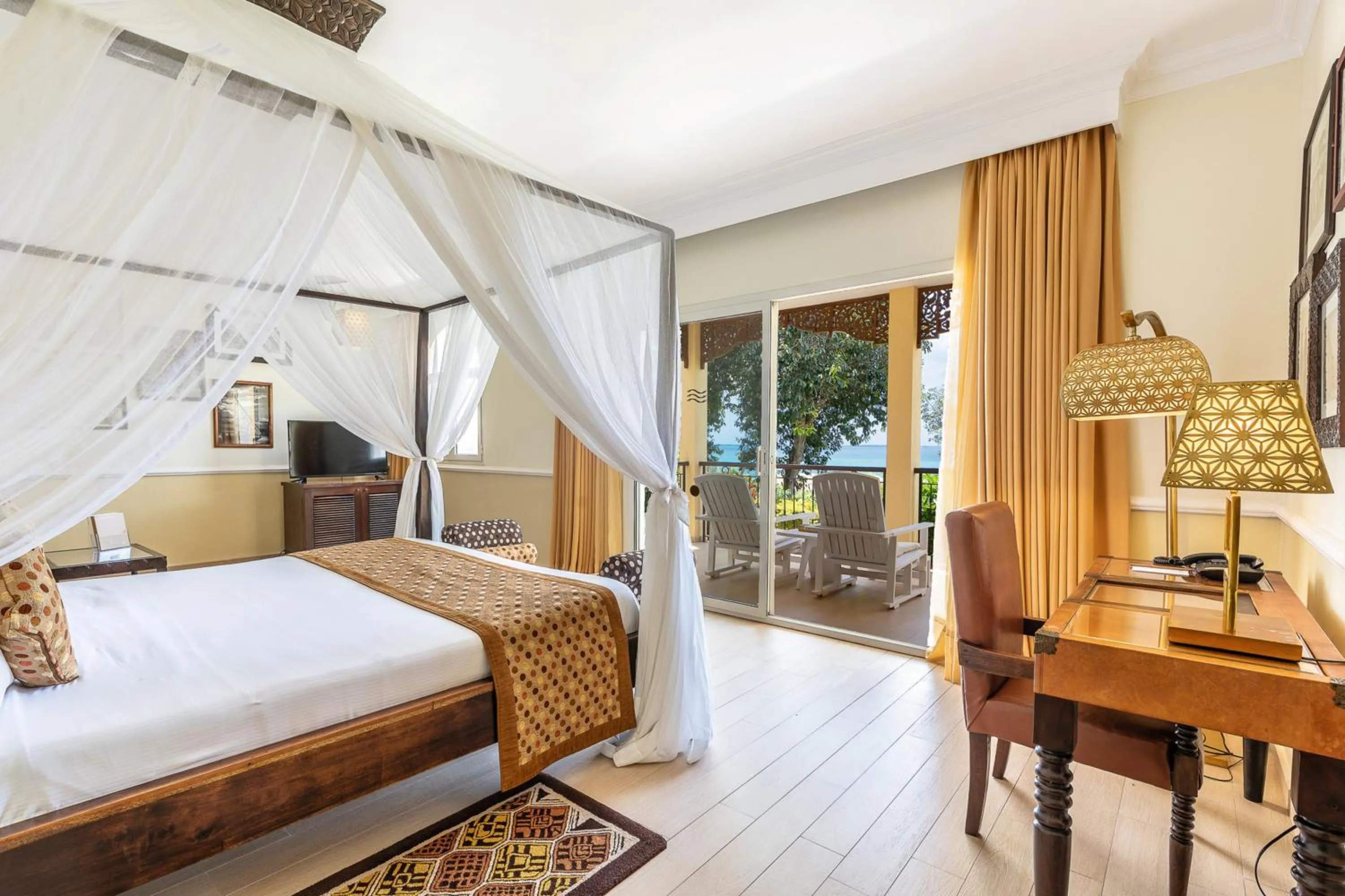 Photo of the whole room, Bed in Riu Palace Zanzibar - All Inclusive