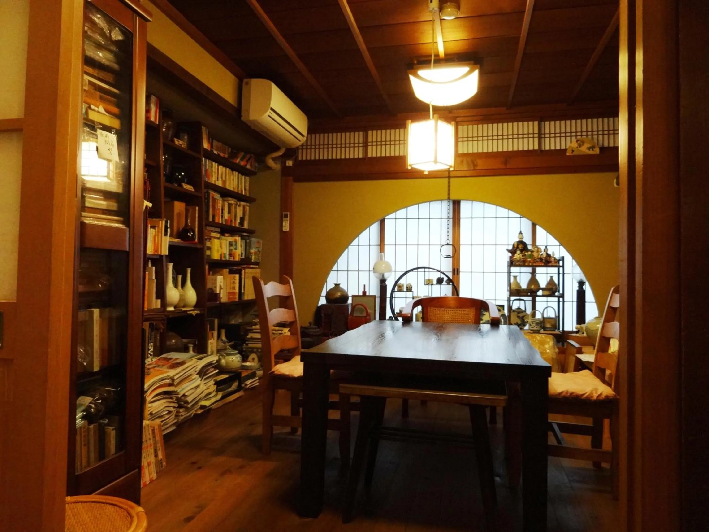 Communal lounge/ TV room in Yamatoya