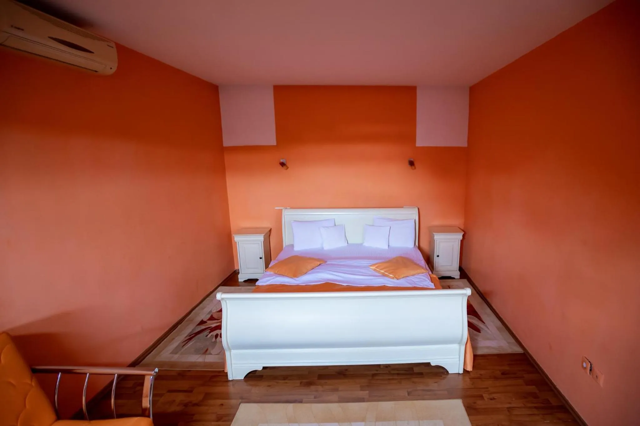 Bed in Noroc si Fericire