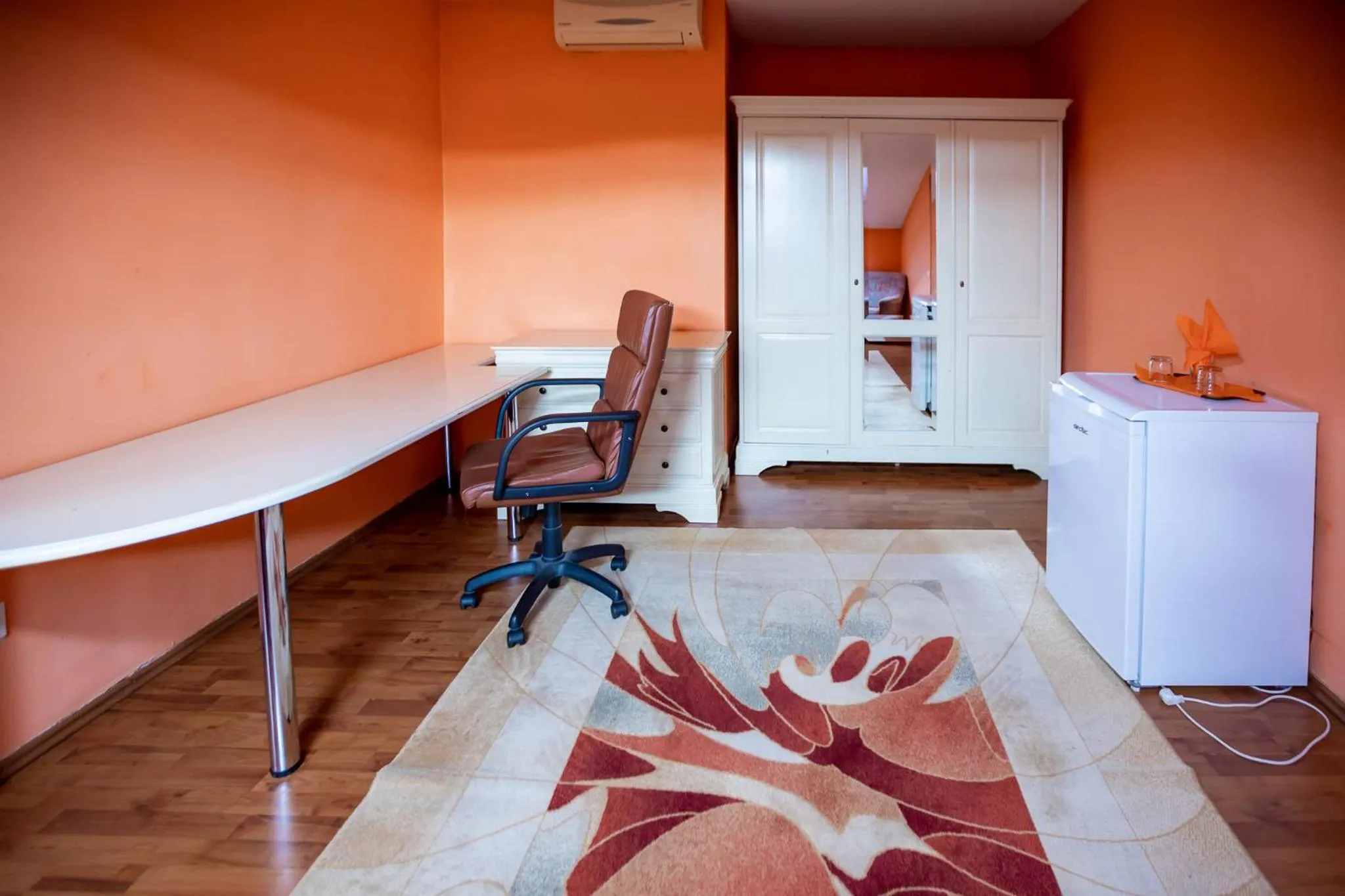 Living room in Noroc si Fericire