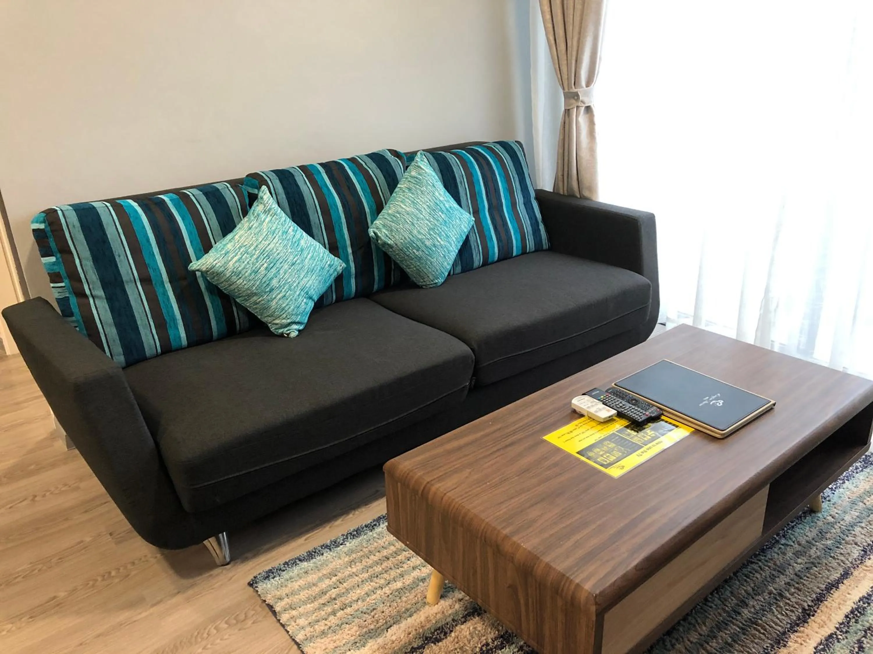 Living room in Seaview Apartment