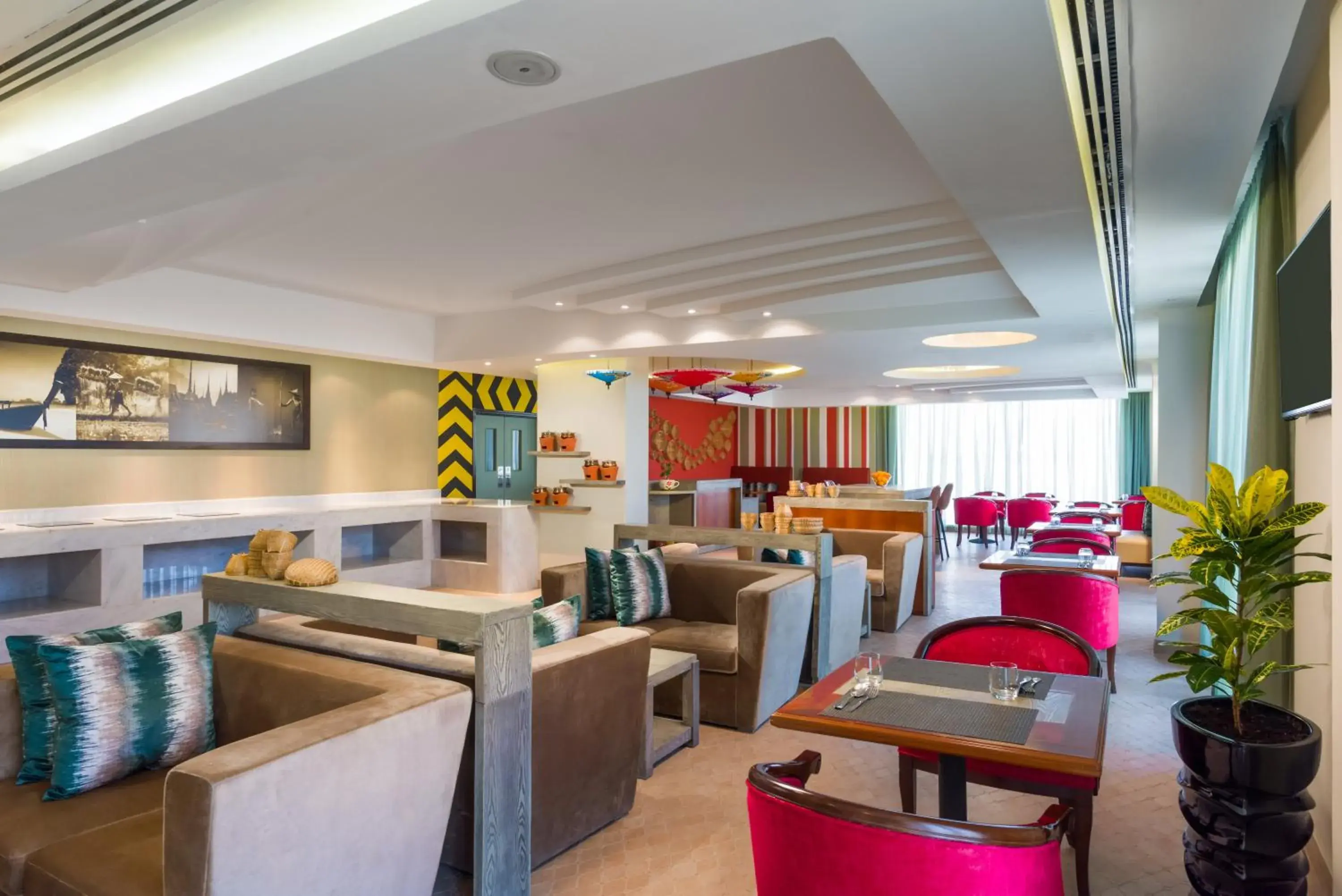 Restaurant/places to eat in Centara Life Muscat Dunes Hotel Restaurant/places to eat in Centara Life Muscat Dunes Hotel