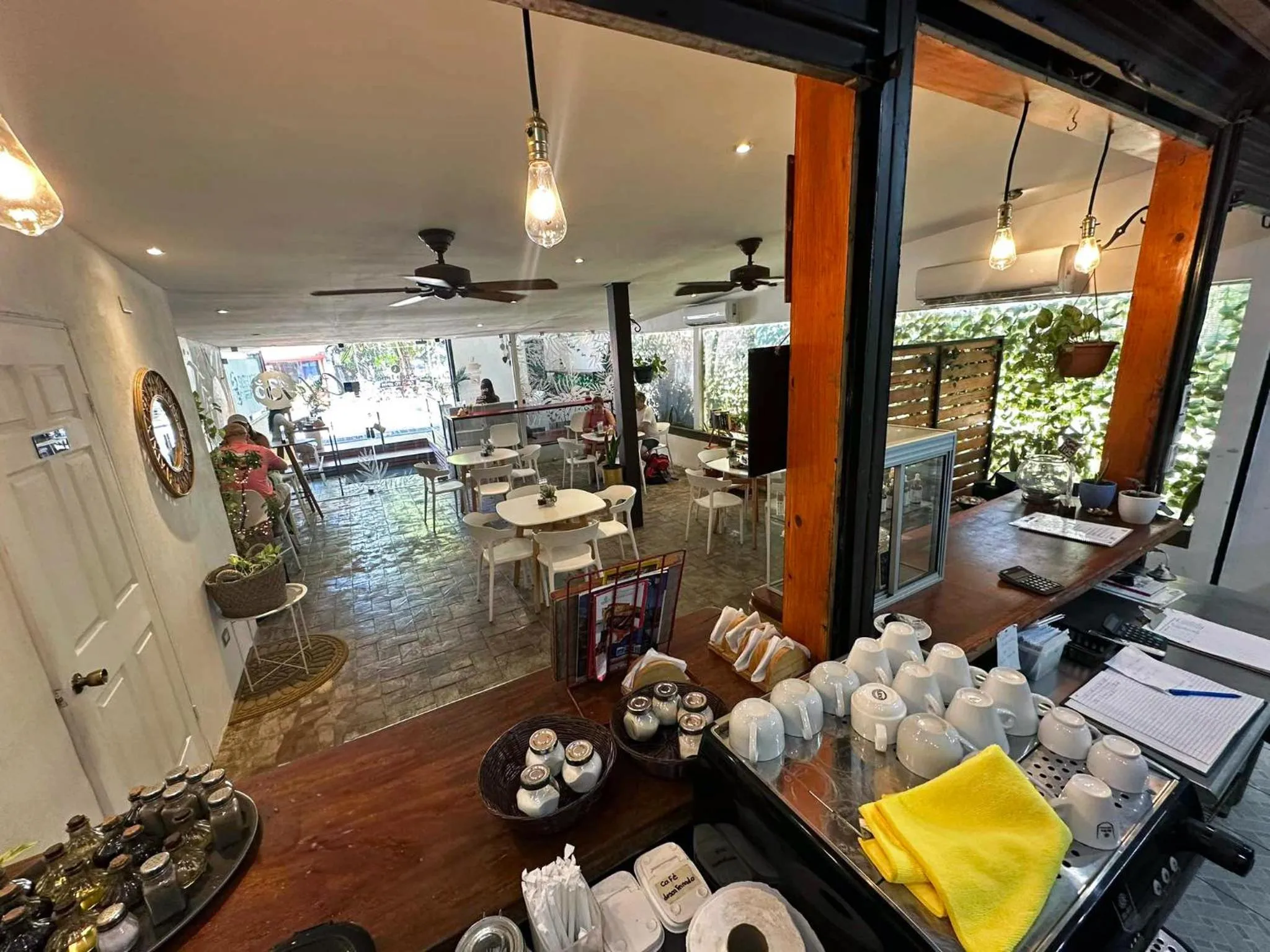 Restaurant/places to eat in Surf Ranch Tamarindo