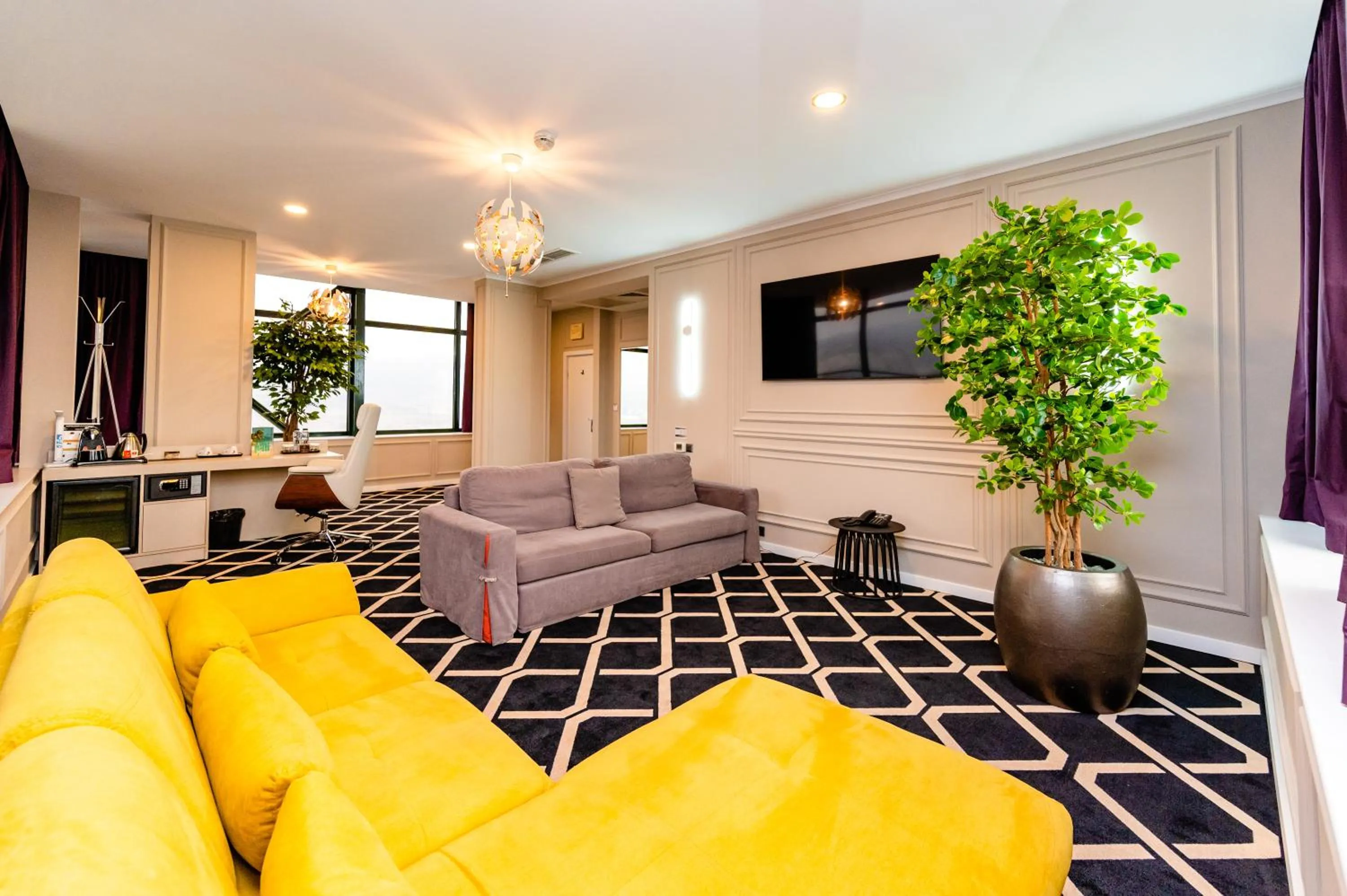 Business Hotel Conference Center & Spa