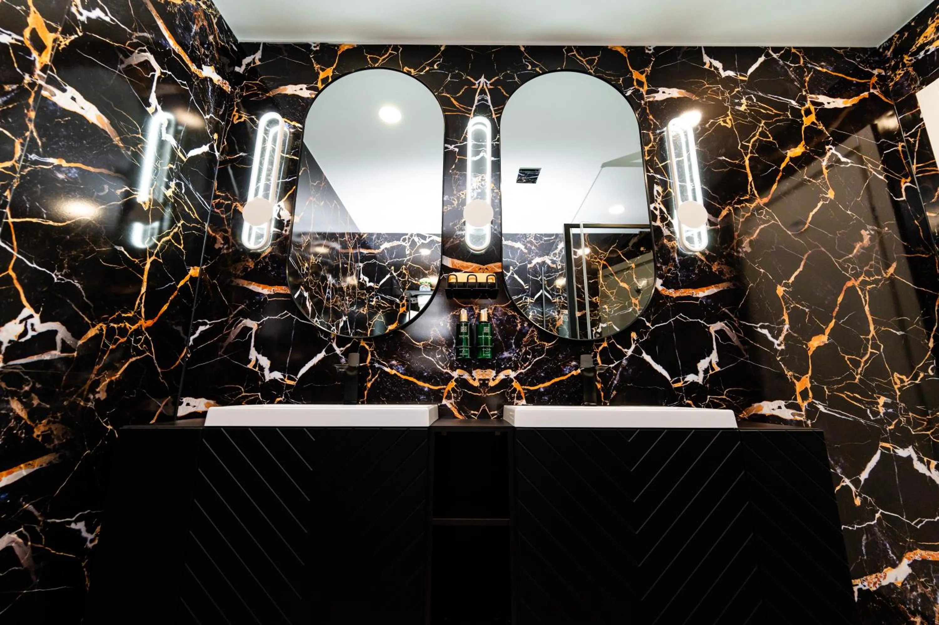 Business Hotel Conference Center & Spa