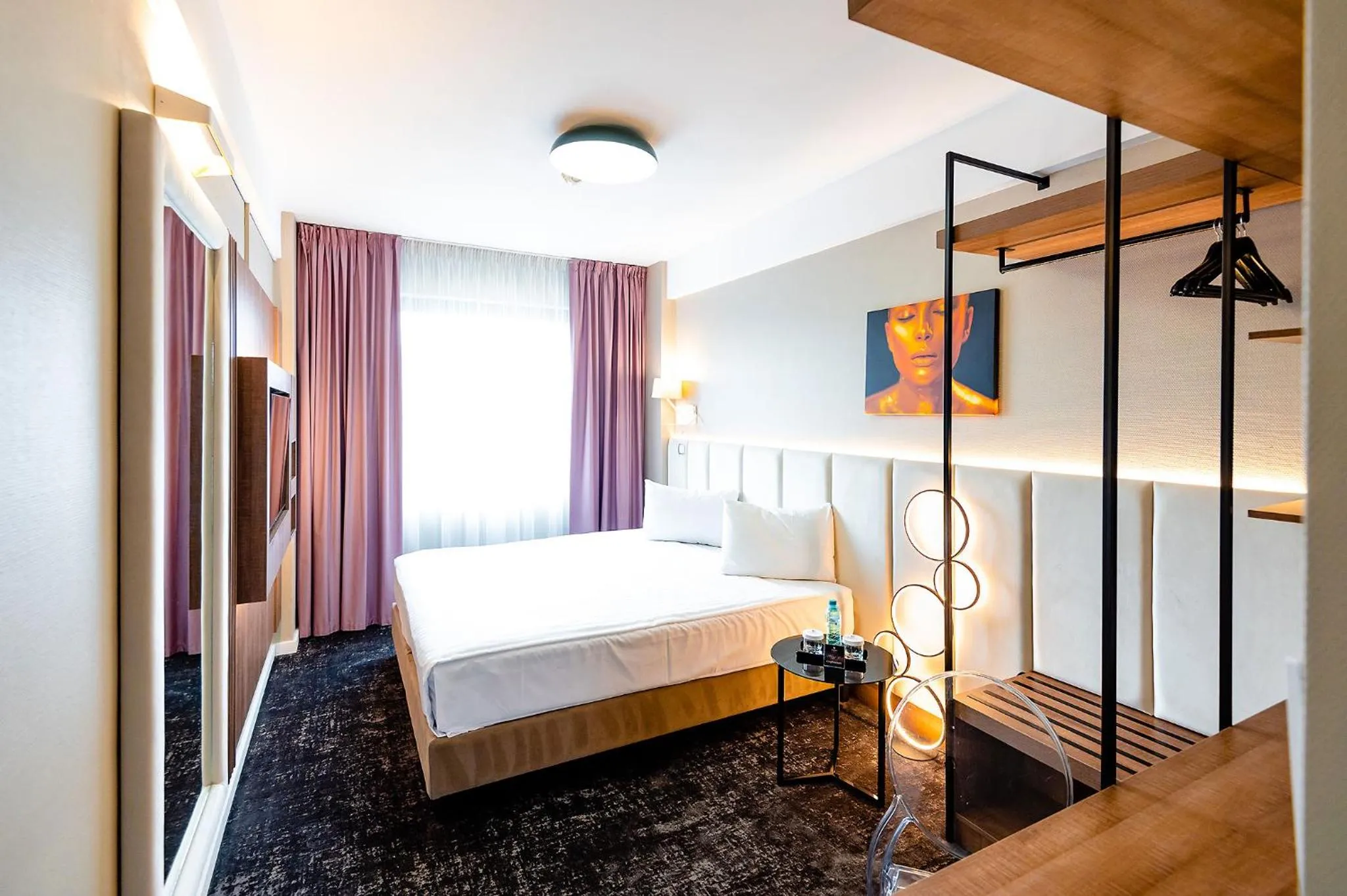 Bed in Business Hotel Conference Center & Spa