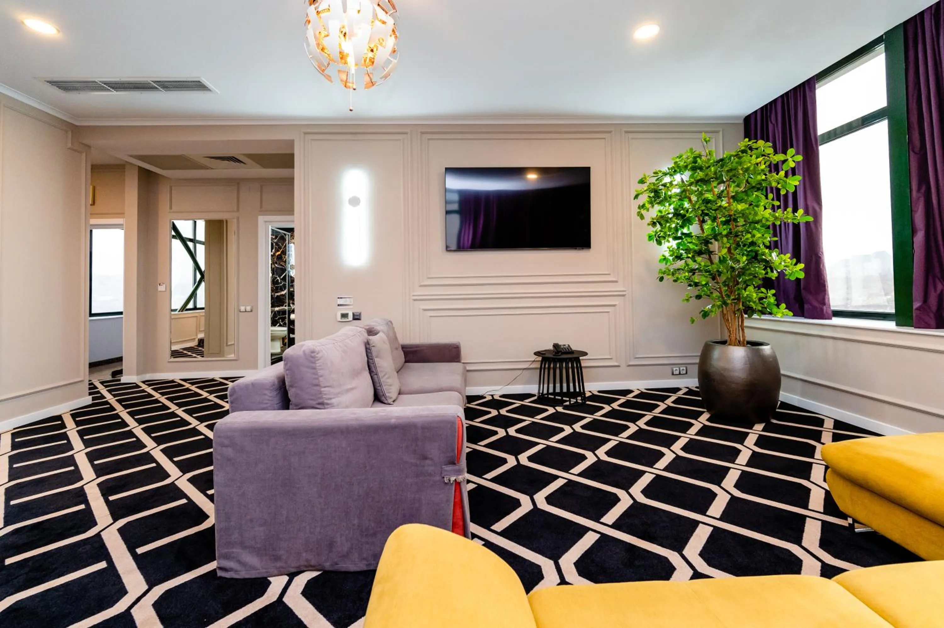 Business Hotel Conference Center & Spa