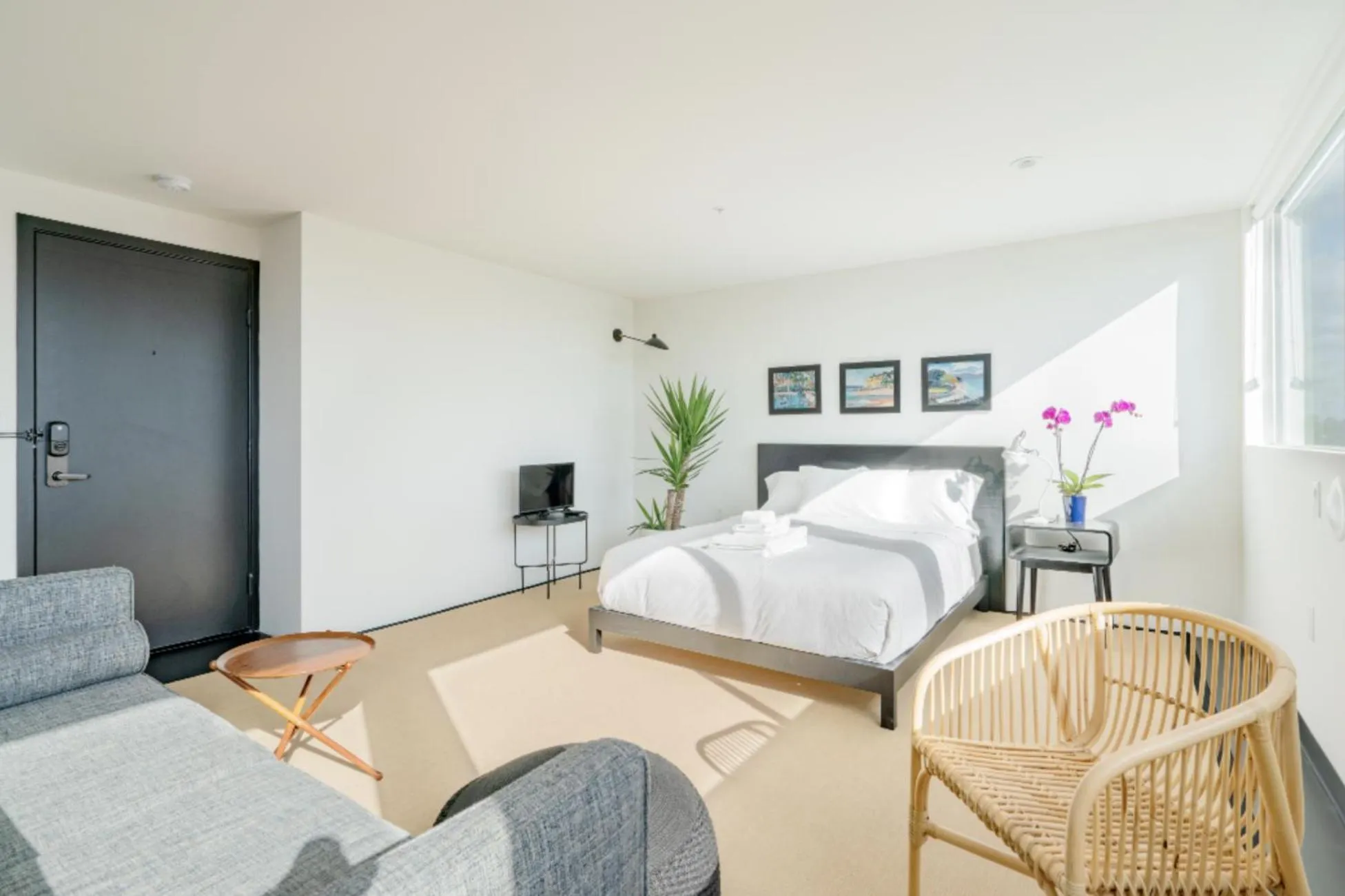 Bed in Abpopa Hillcrest