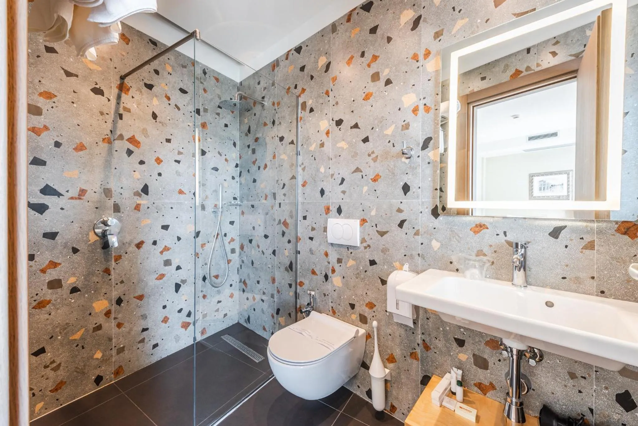 Shower in Aragosta Hotel