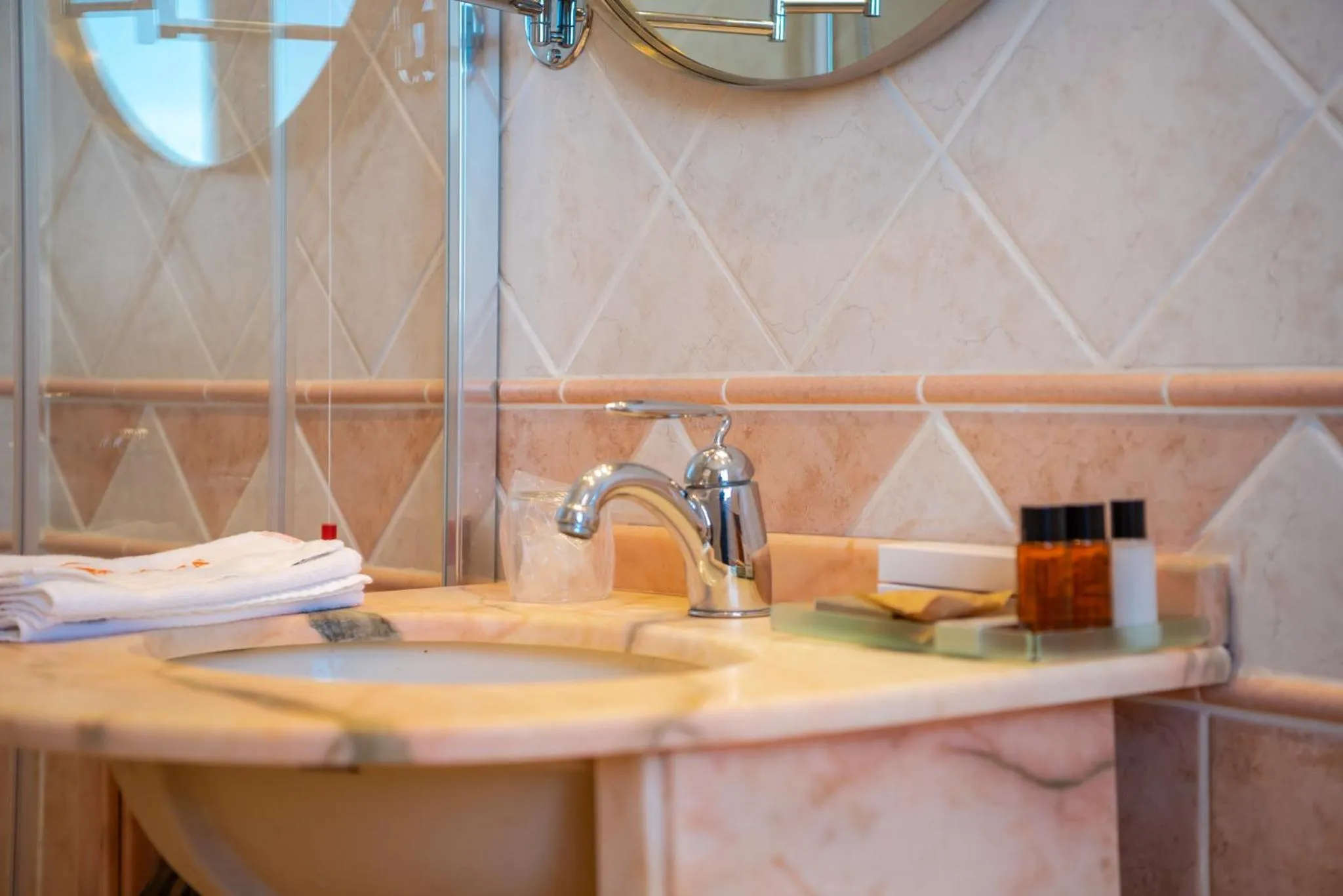 Bathroom in Aragosta Hotel