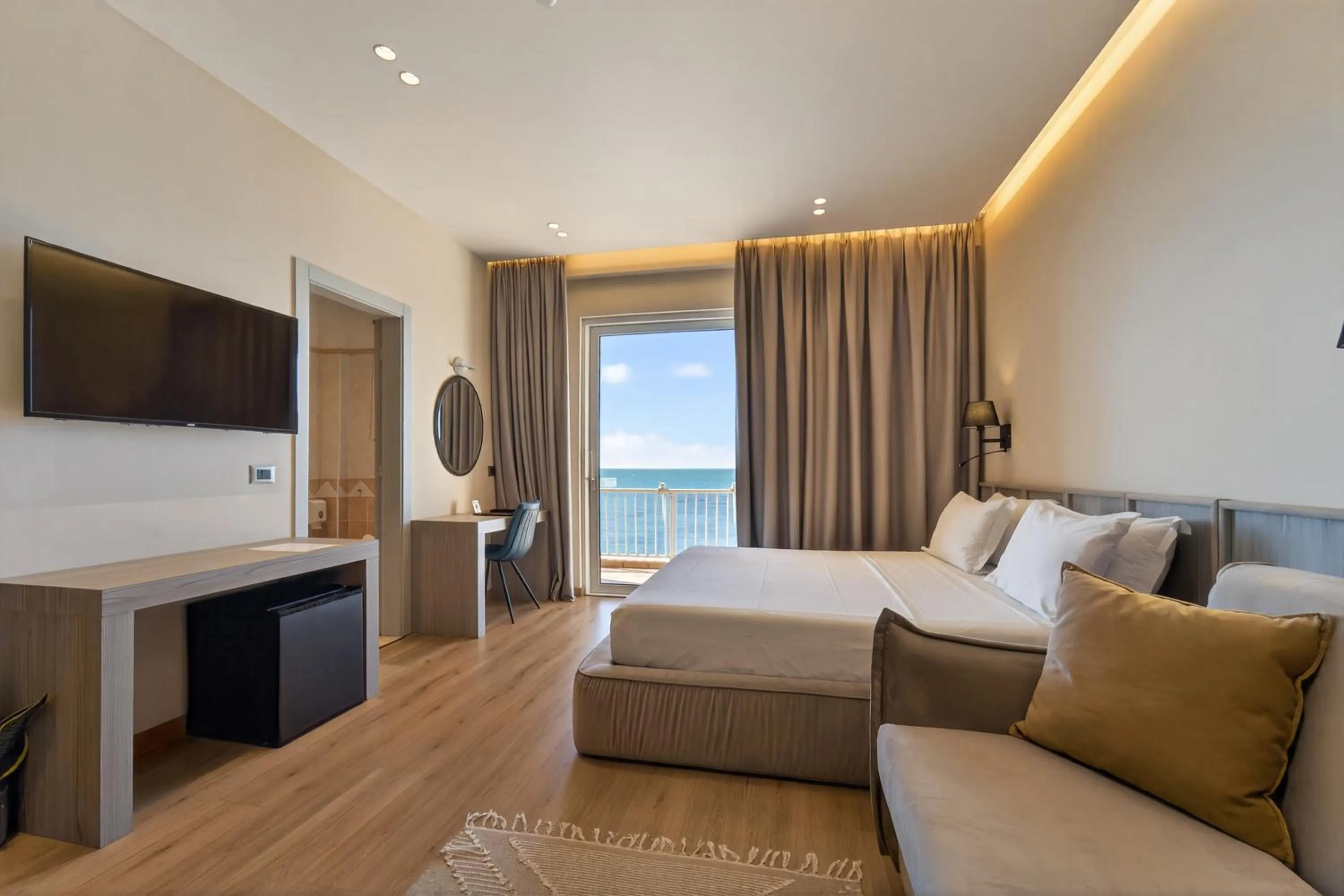 Day in Aragosta Hotel