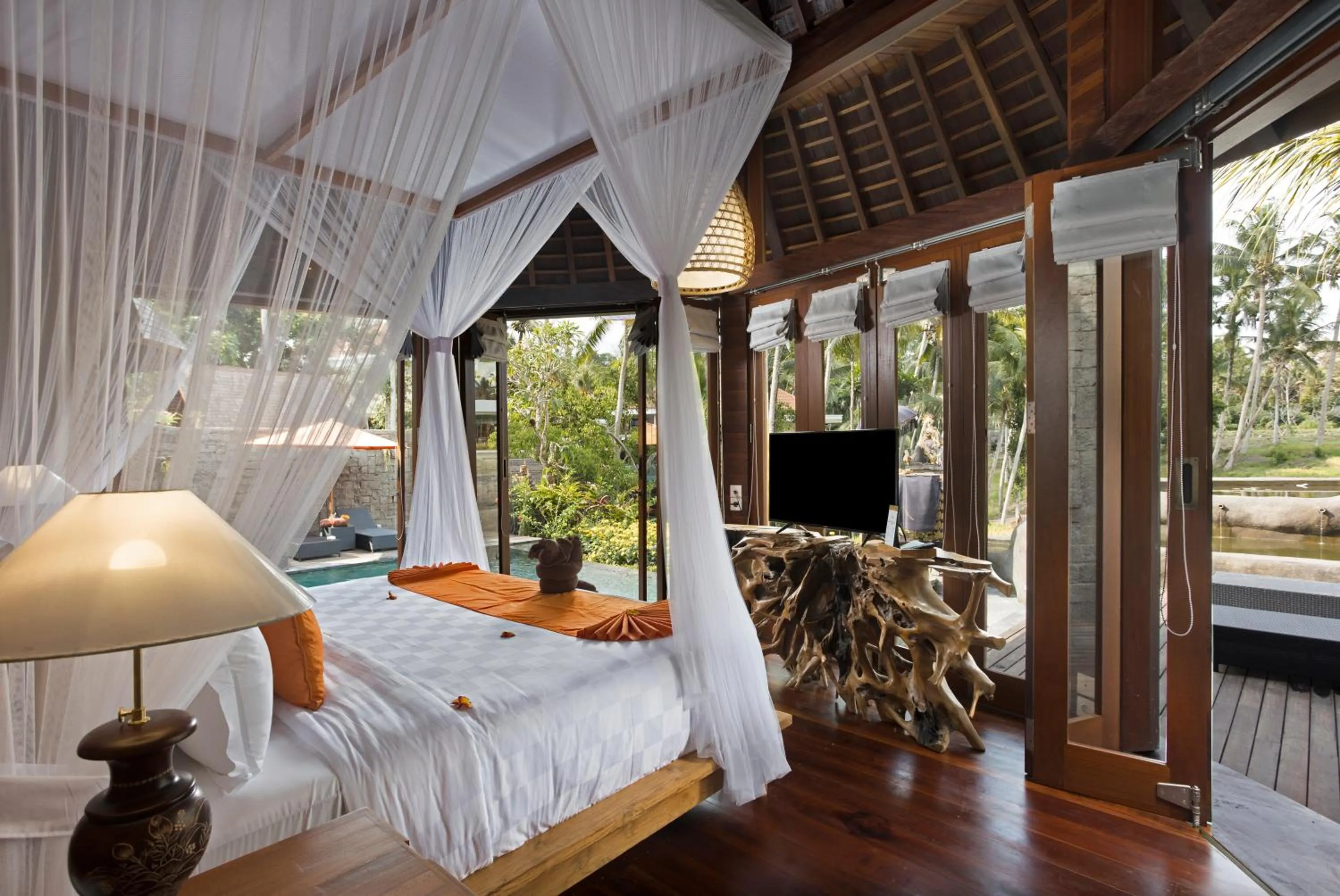 Bed in Green Field Resort Ubud