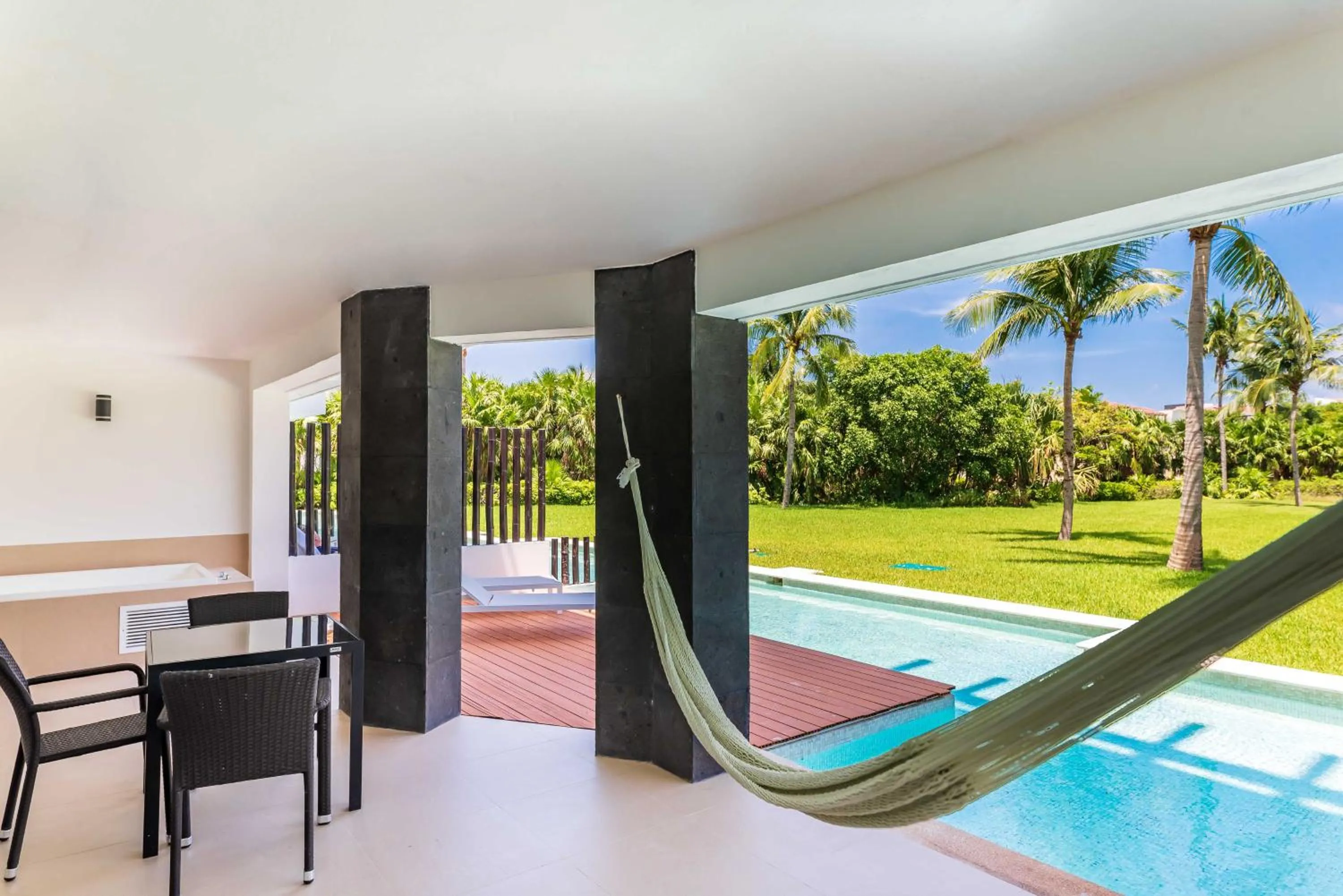 Mareazul Beach Front Condos At playa del Carmen