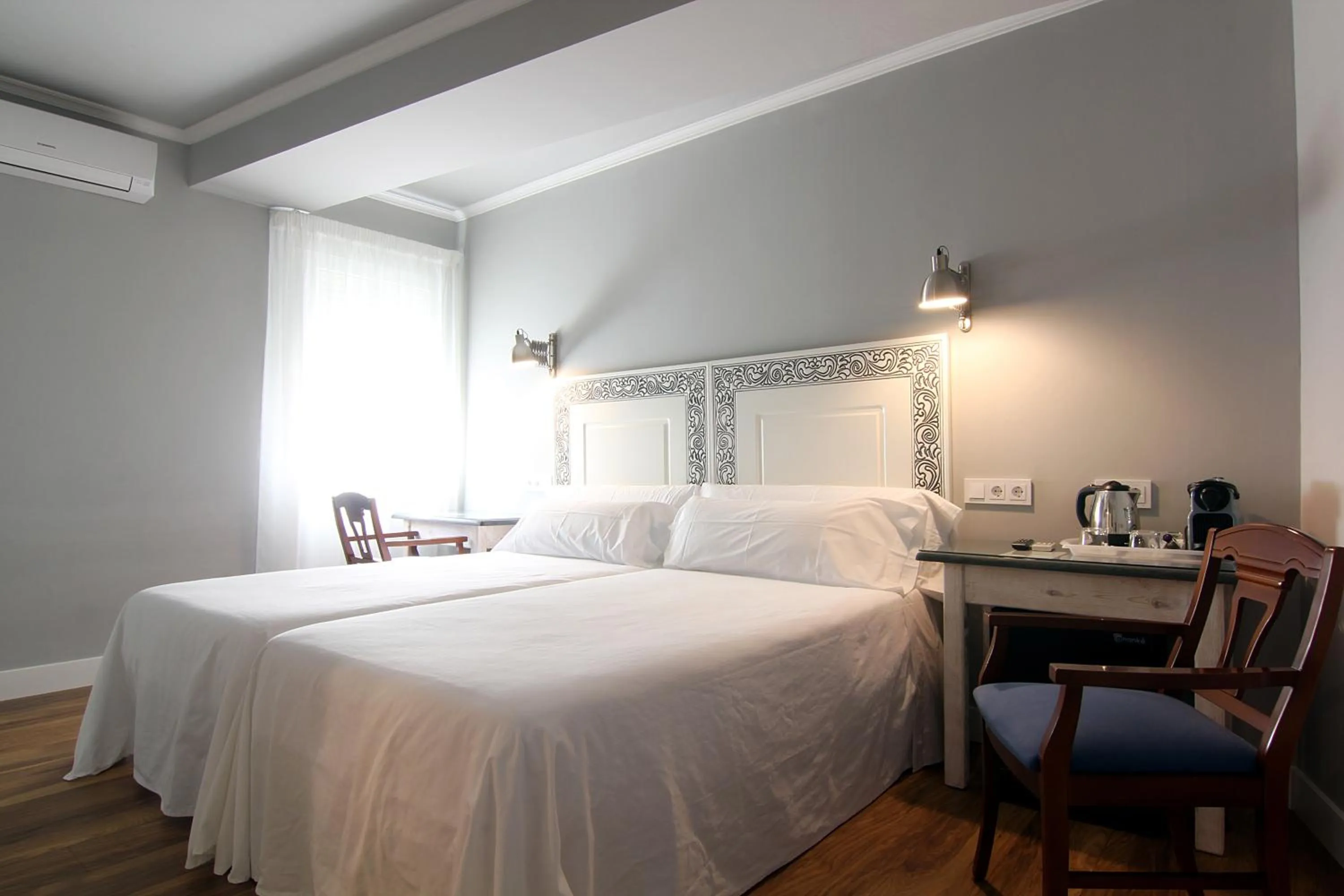 Bed in Hostal Los Castañuelos