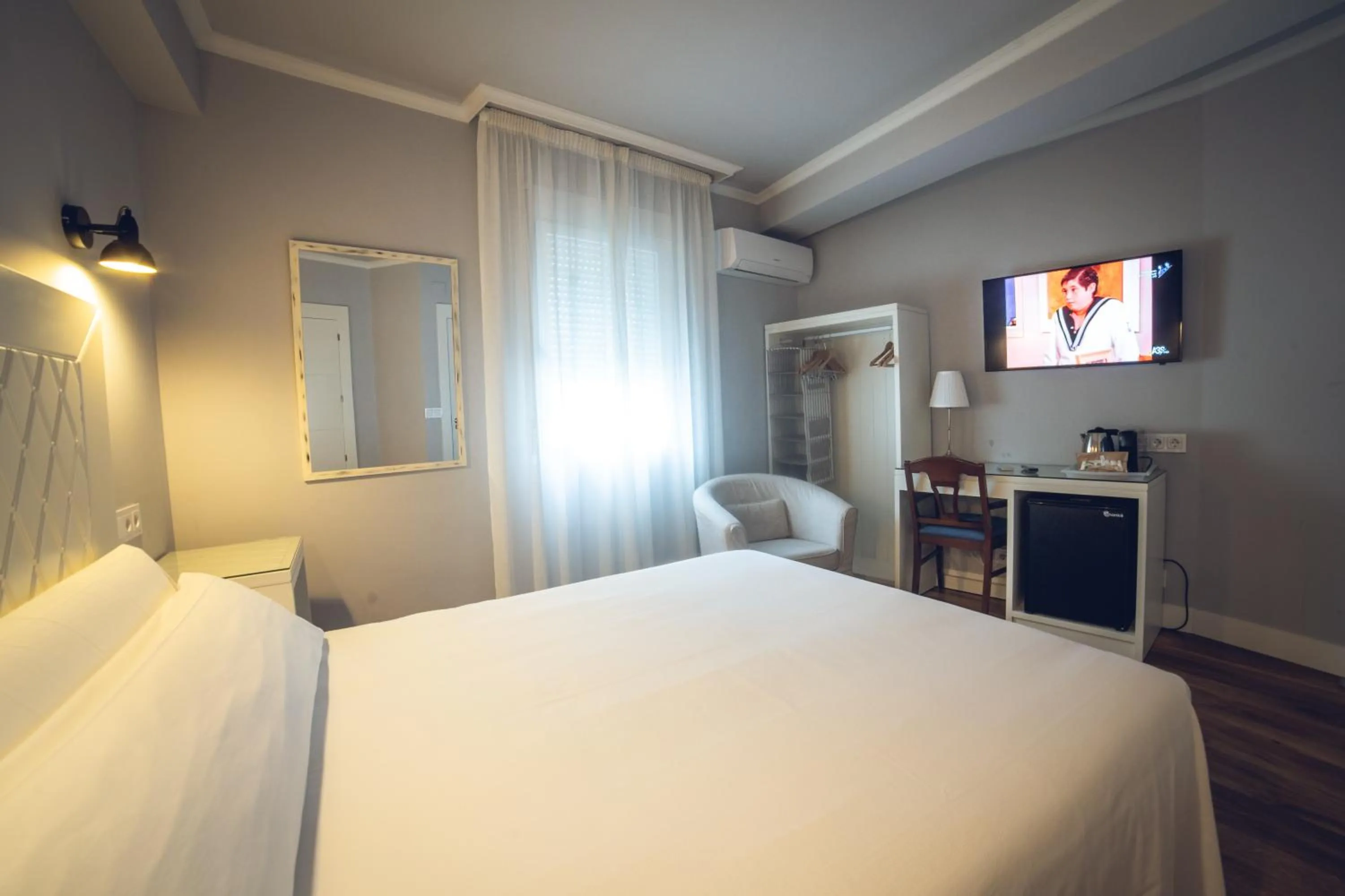 Bed in Hostal Los Castañuelos