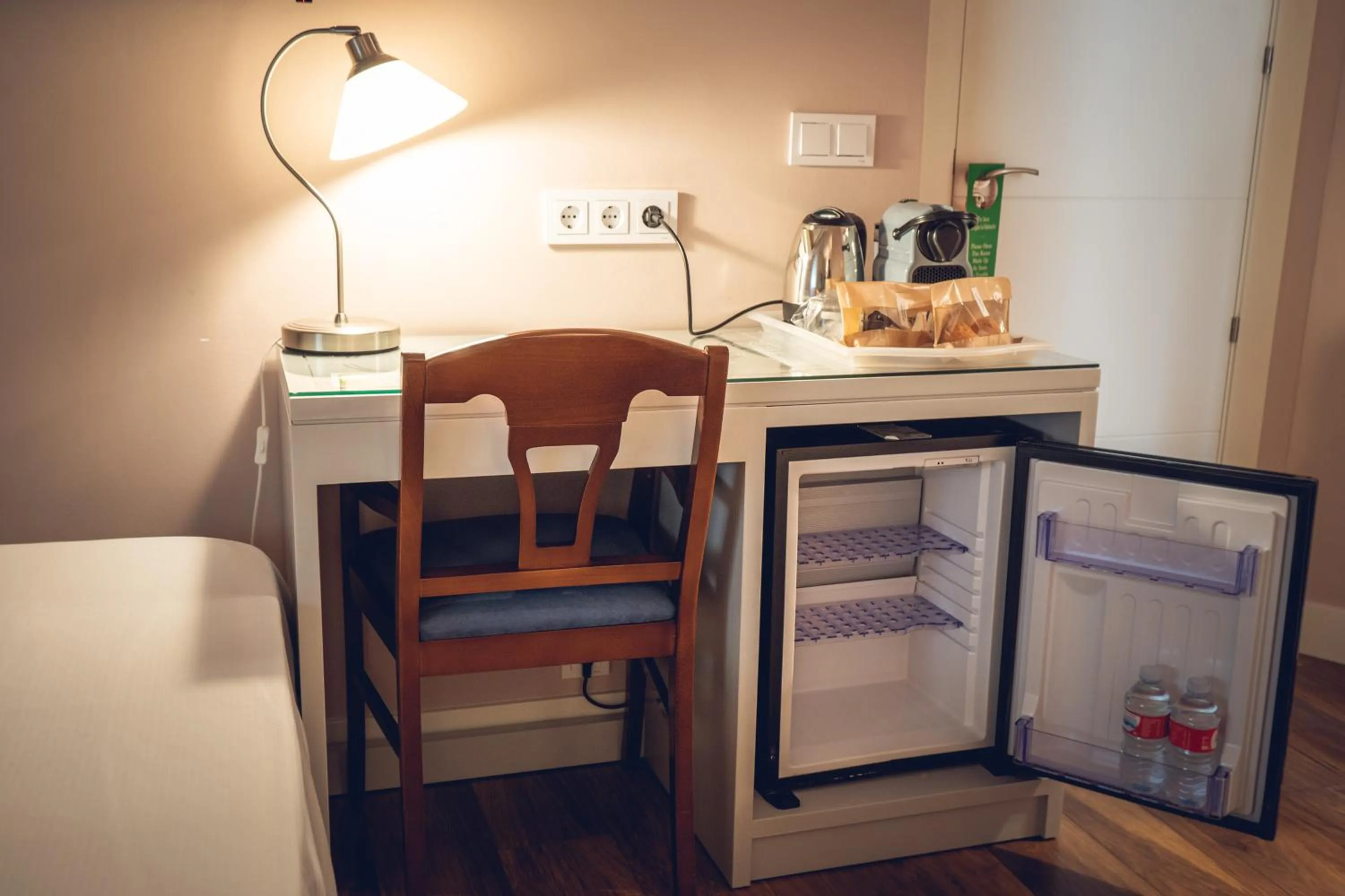 Bed in Hostal Los Castañuelos