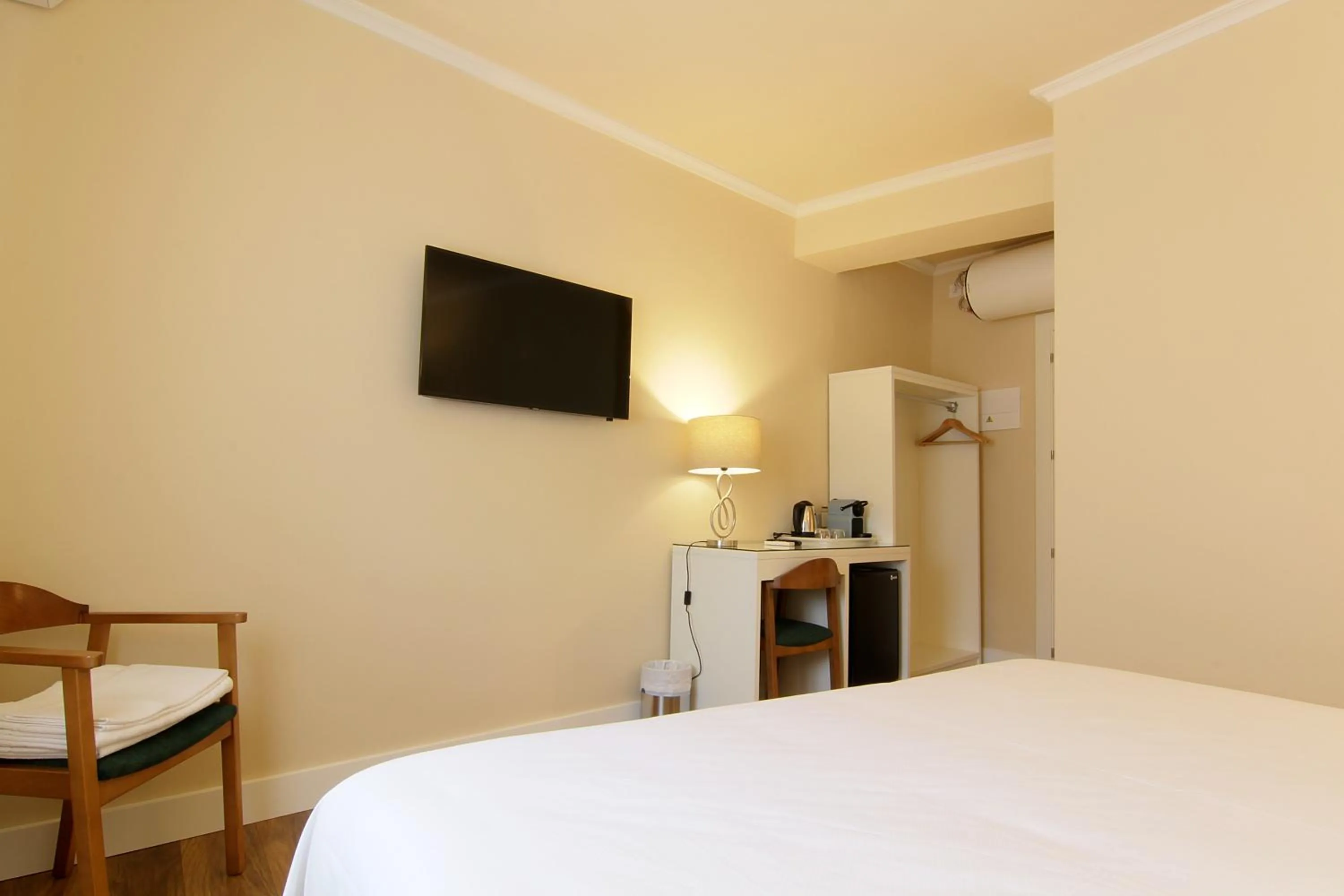 Bed in Hostal Los Castañuelos