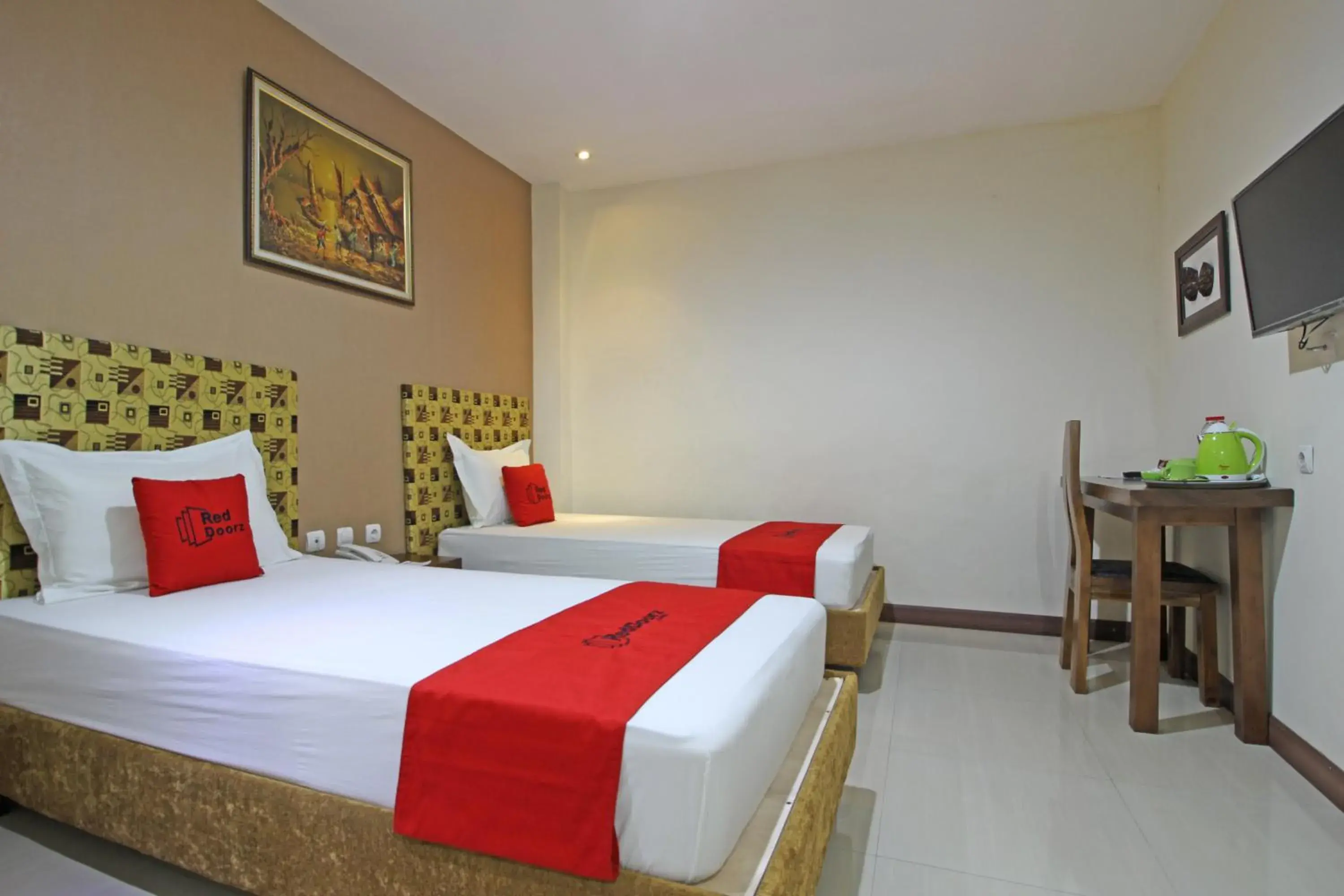 Bedroom, Bed in RedDoorz near UNS Solo Bedroom, Bed in RedDoorz near UNS Solo