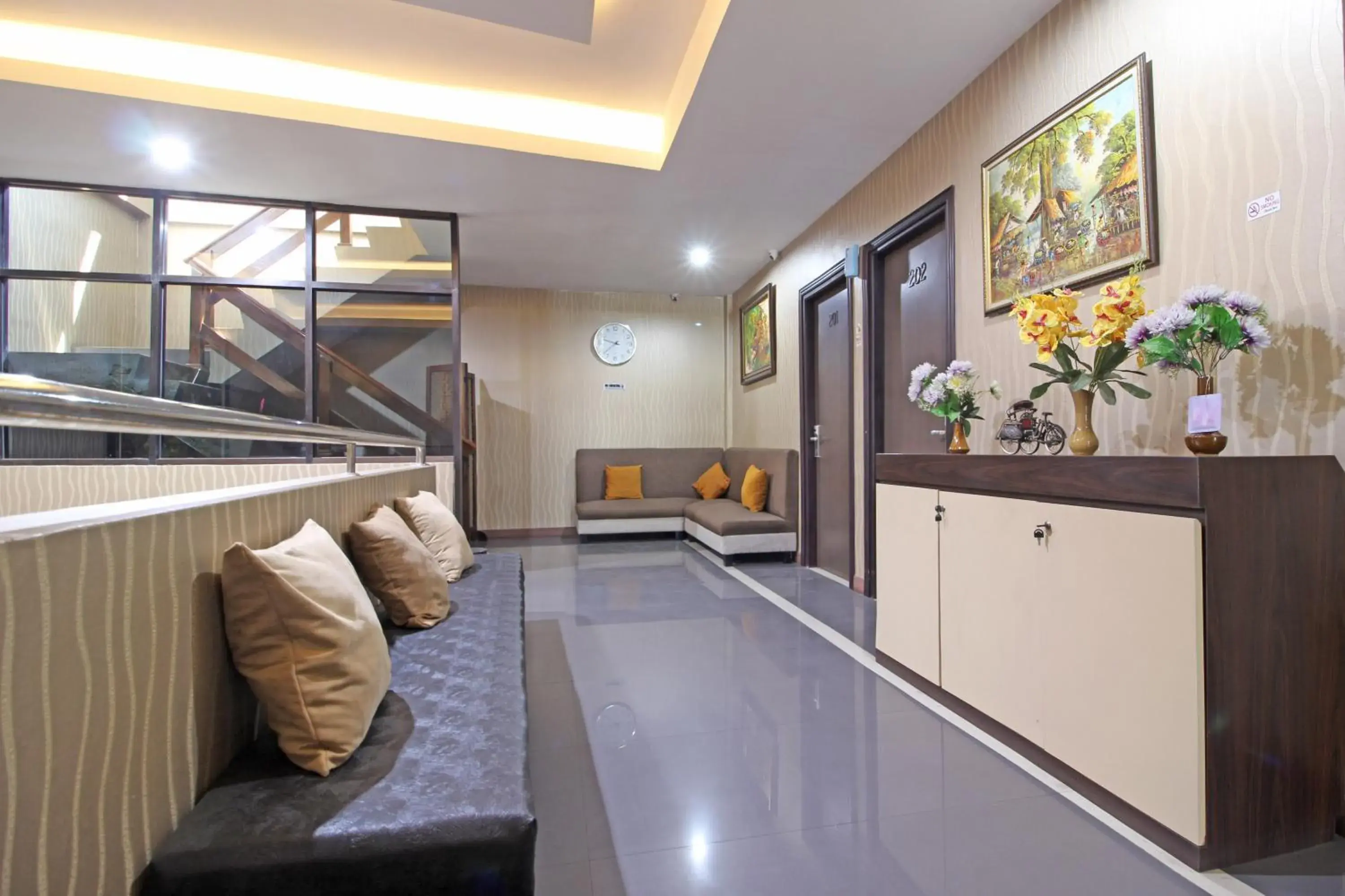 Lobby or reception in RedDoorz near UNS Solo Lobby or reception in RedDoorz near UNS Solo