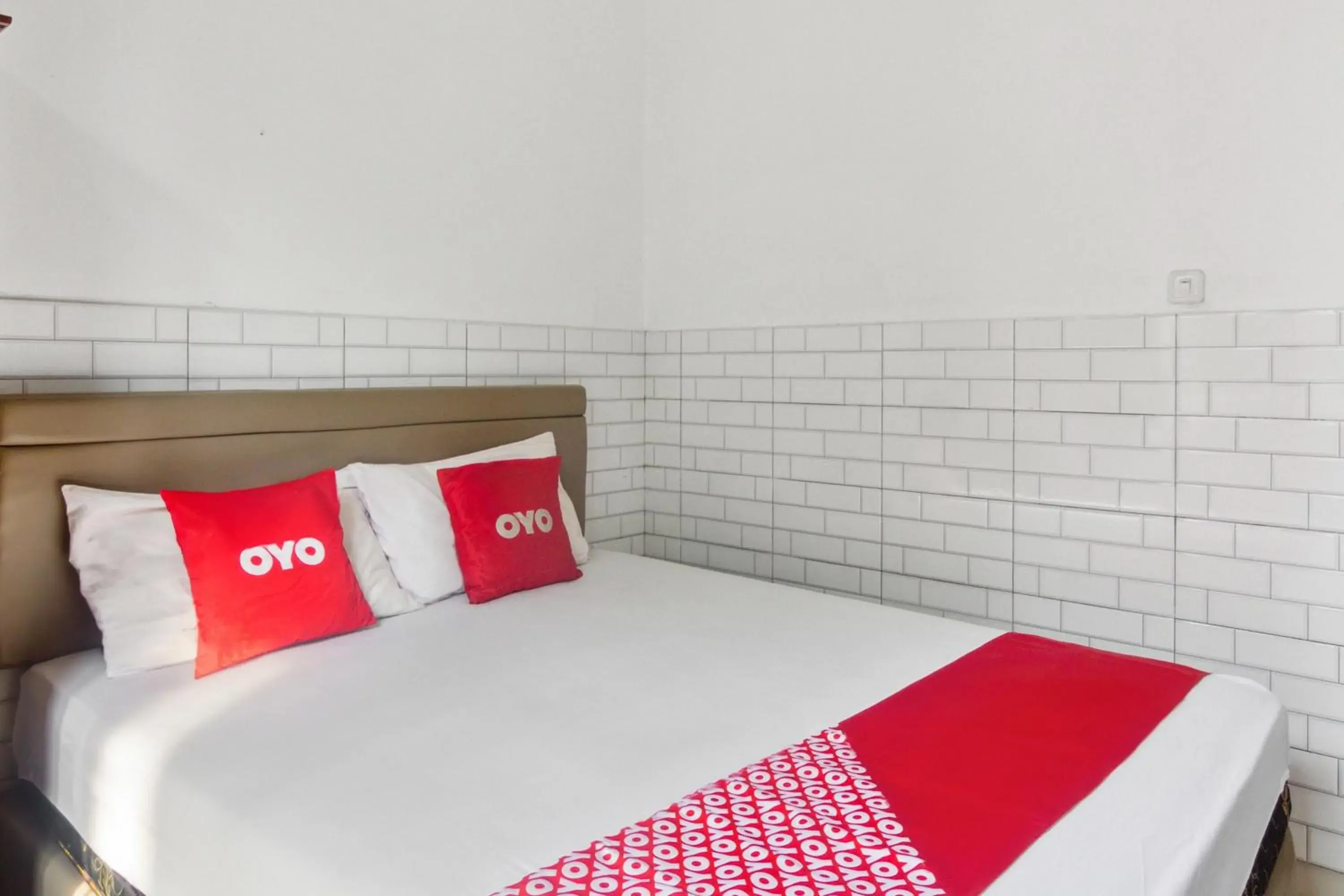 Bedroom in RedDoorz @ Permata Sari Karawaci Bedroom in RedDoorz @ Permata Sari Karawaci