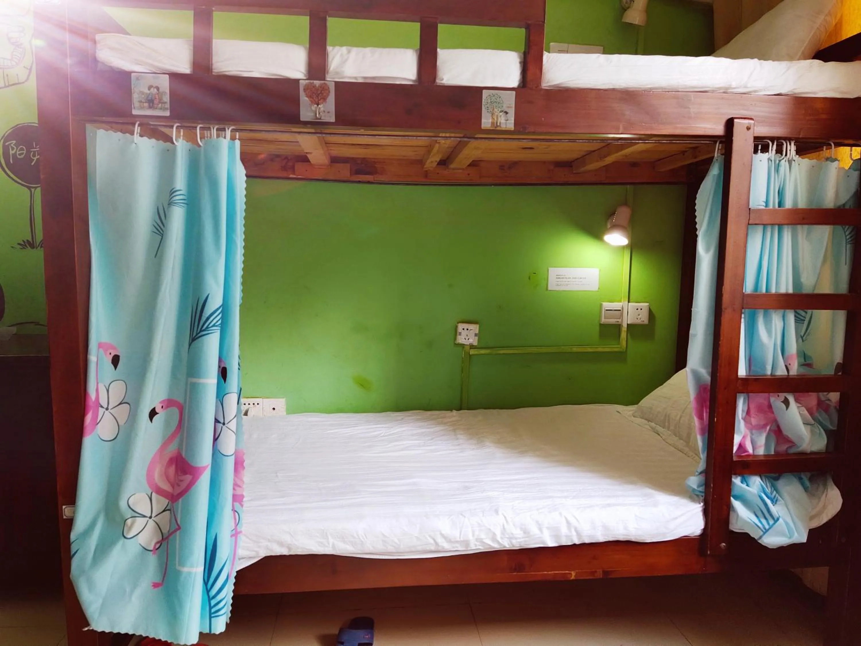 Bed in How Flowers Hostel & Party Coliving Coworking Nomad