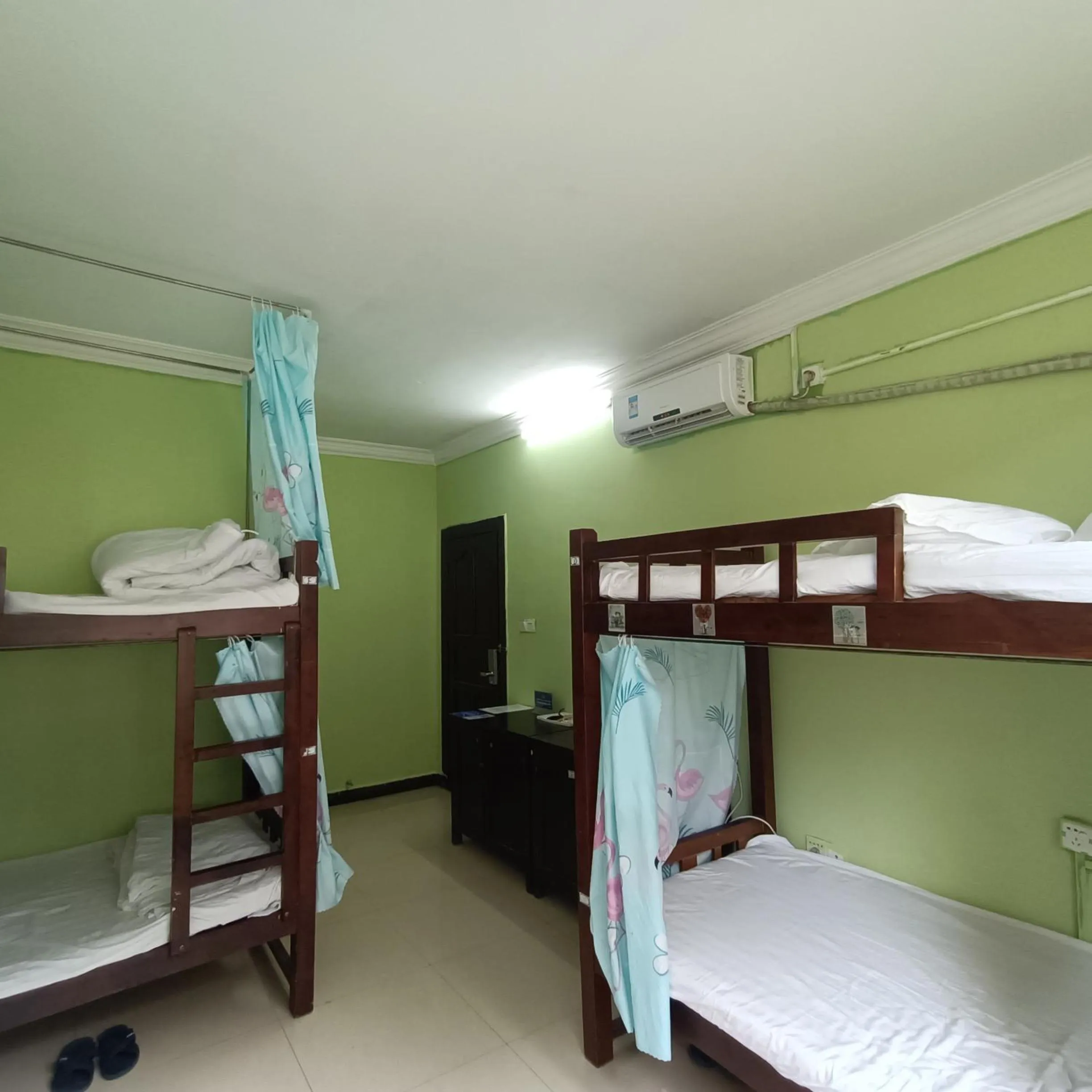 Bed in How Flowers Hostel & Party Coliving Coworking Nomad