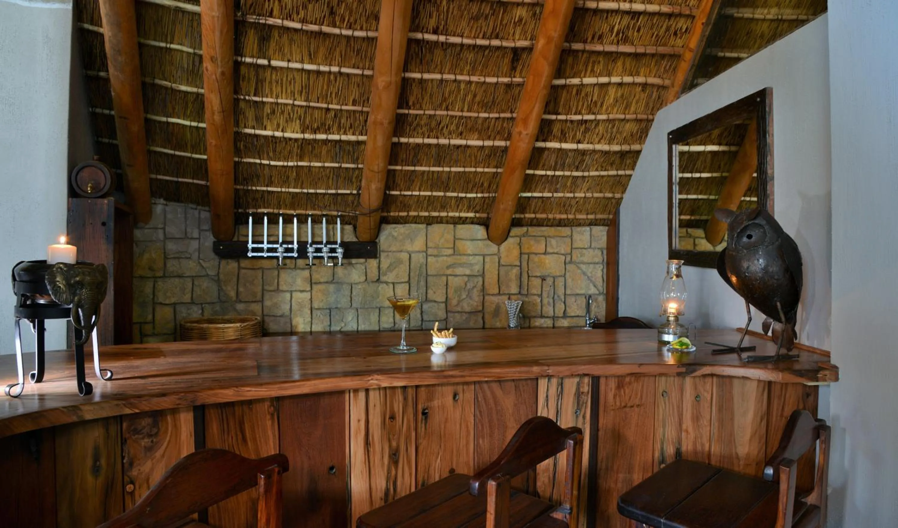 Lounge or bar in Garden Route Safari Camp