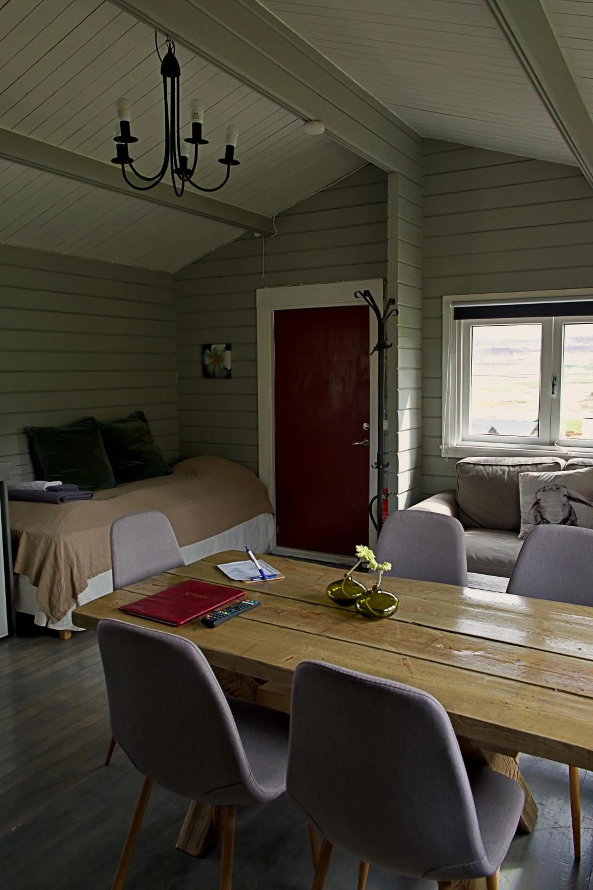 Living room in Hraunsnef Country Hotel